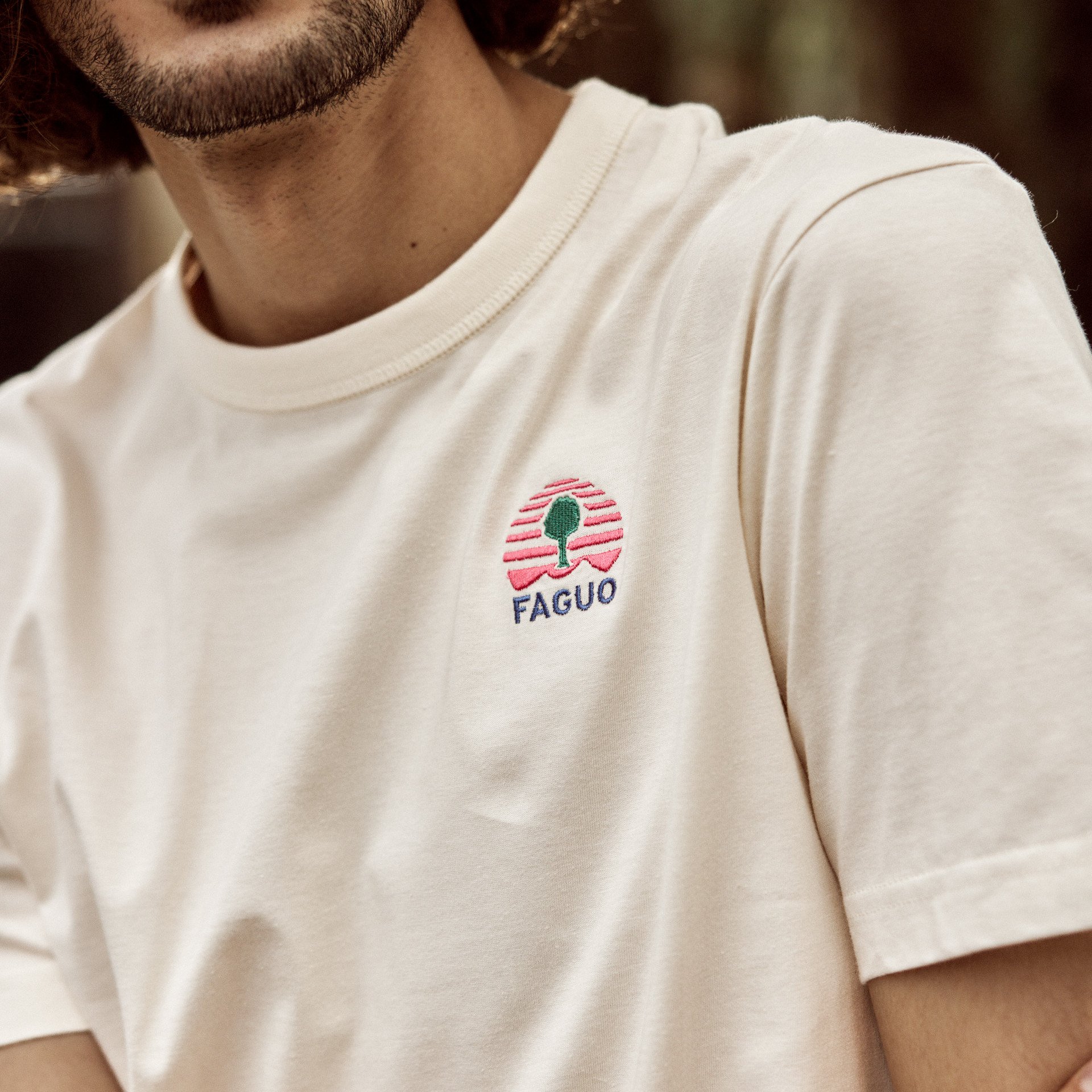 prod-40066-t-shirt-ecru-broderie-faguo-outdoor-coton-coton-recycle-modele-lugny-1920x1920-s.jpeg