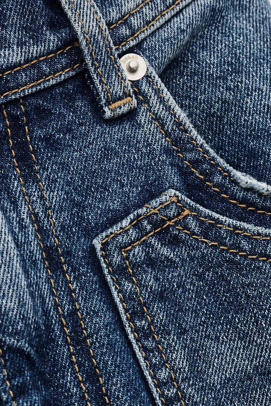 1H25ZOEL_BLUEJEANS_N1_5_11zon.jpg