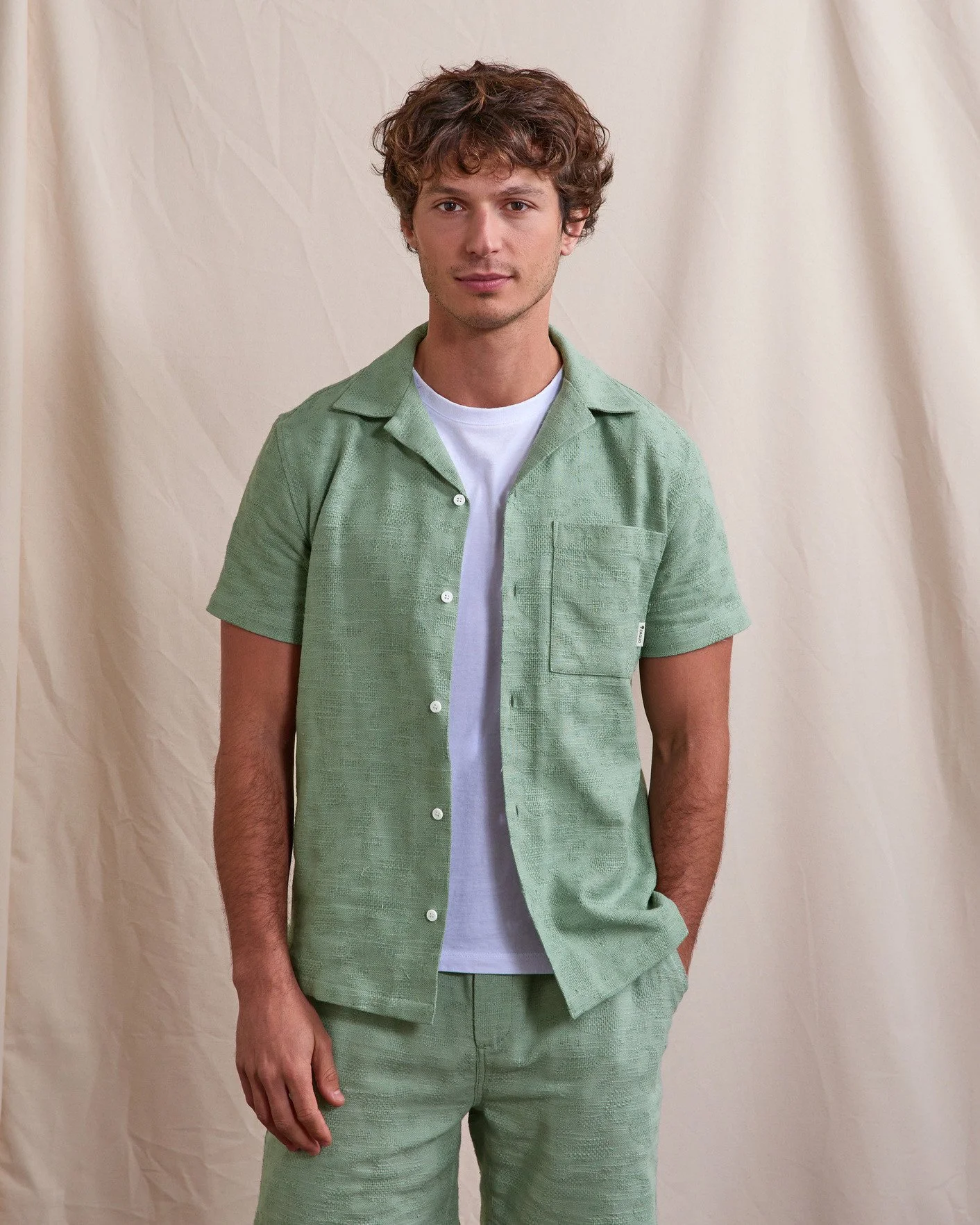 prod-48465-chemise-vert-clair-coton-modele-paiolive-1412x1764-s.jpg
