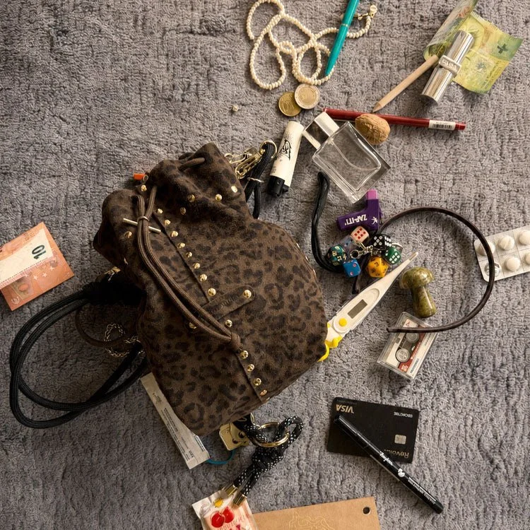 BECO_46a89ad9-2e5a-496b-a735-39fcec6b4e96_750x.jpg