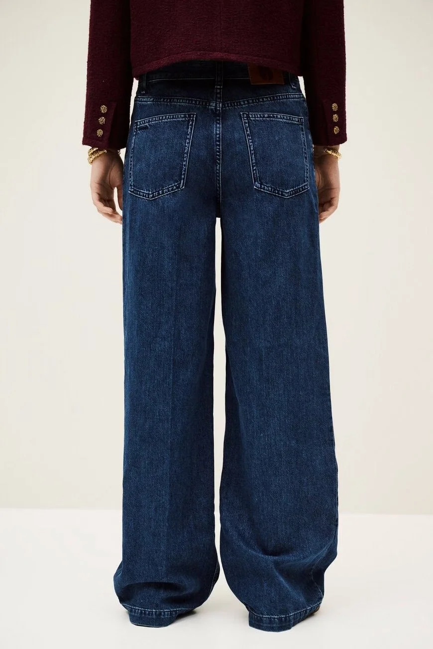 1E25FONA_BLUEJEANS_5_5_11zon.jpeg