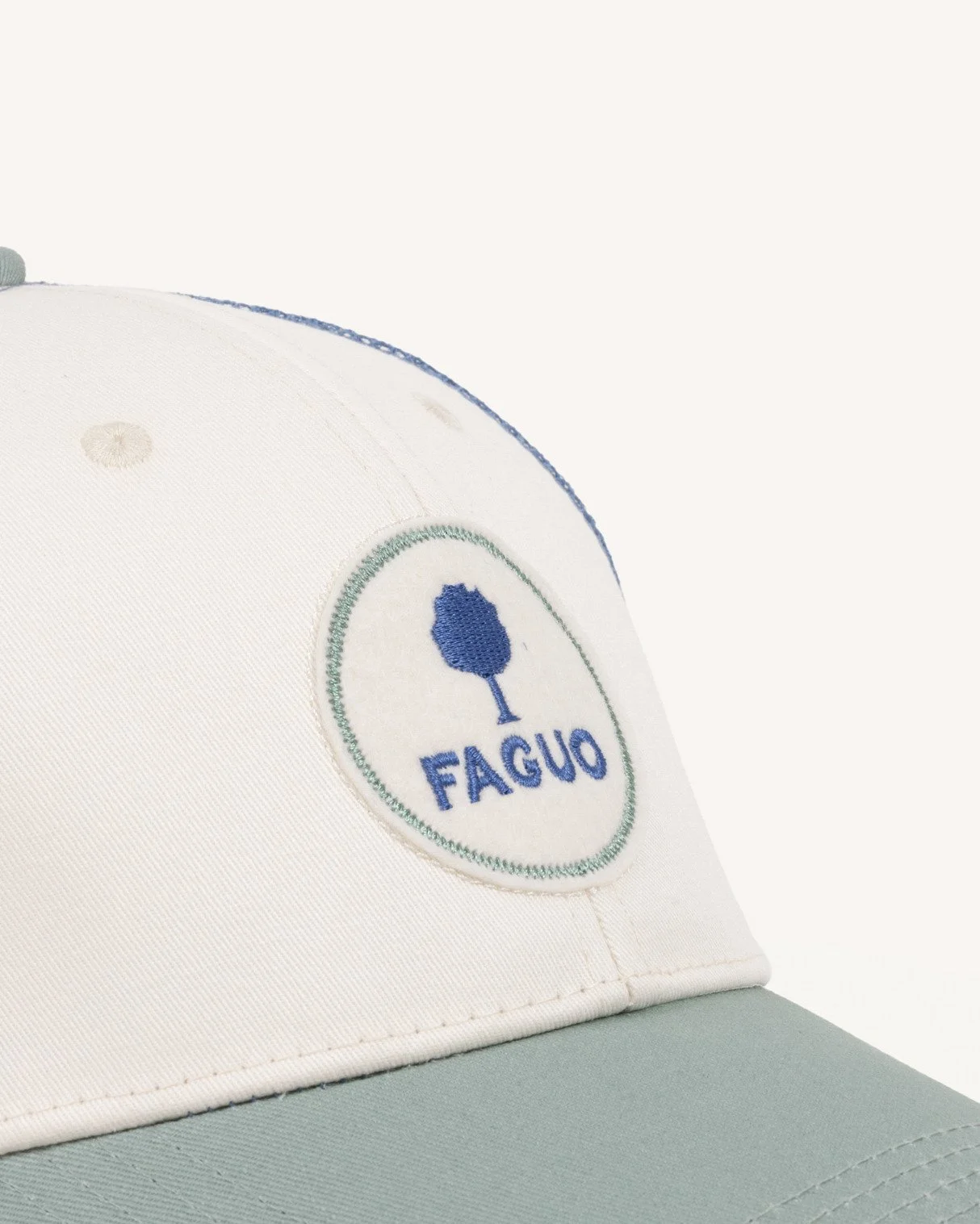 prod-47142-casquette-vert-bleu-polyester-recycle-modele-trucker-cap-1214x1517-s.jpg