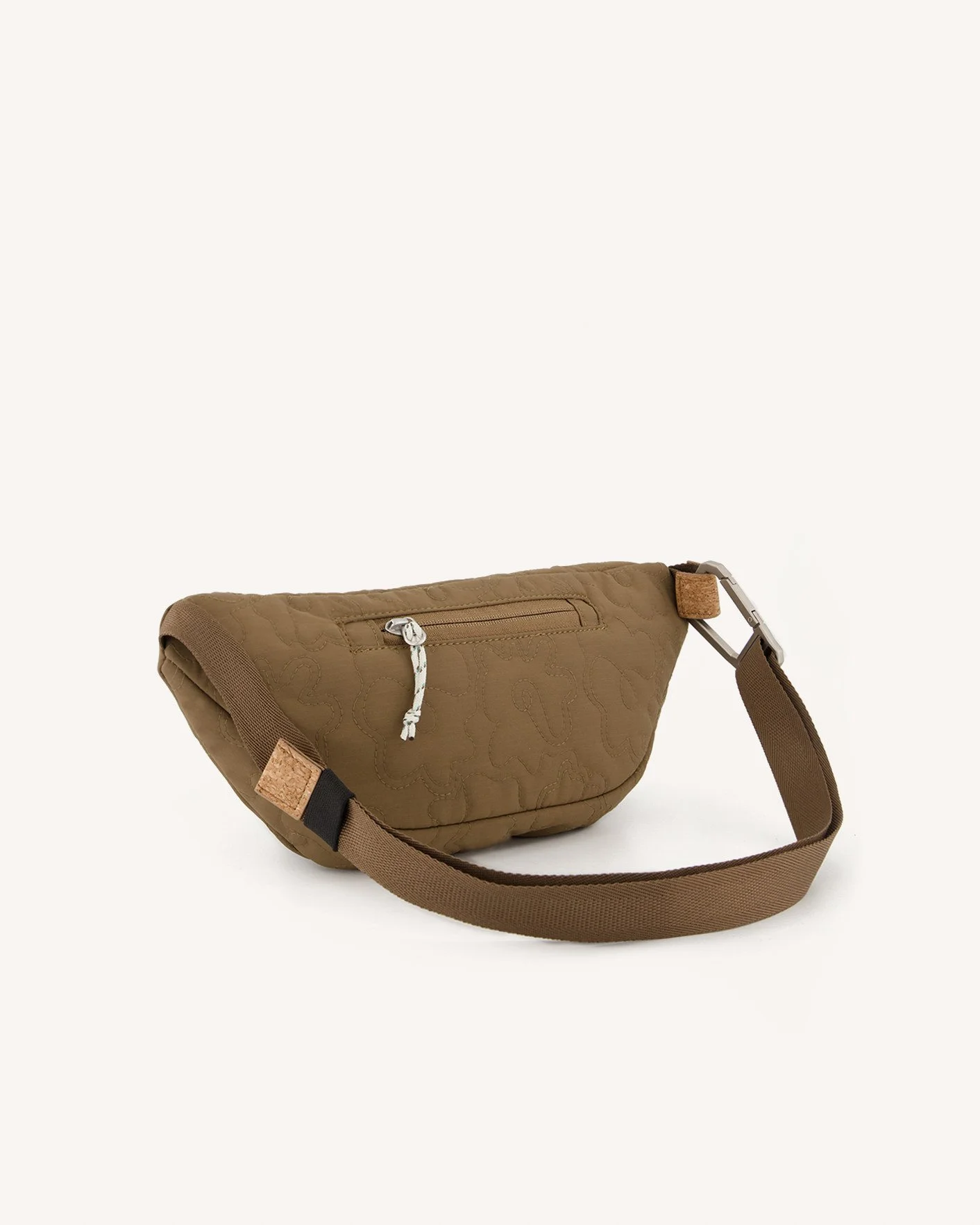 prod-47941-sac-banane-marron-clair-polyester-recycle-modele-banane-cambium-1412x1764-s.jpg