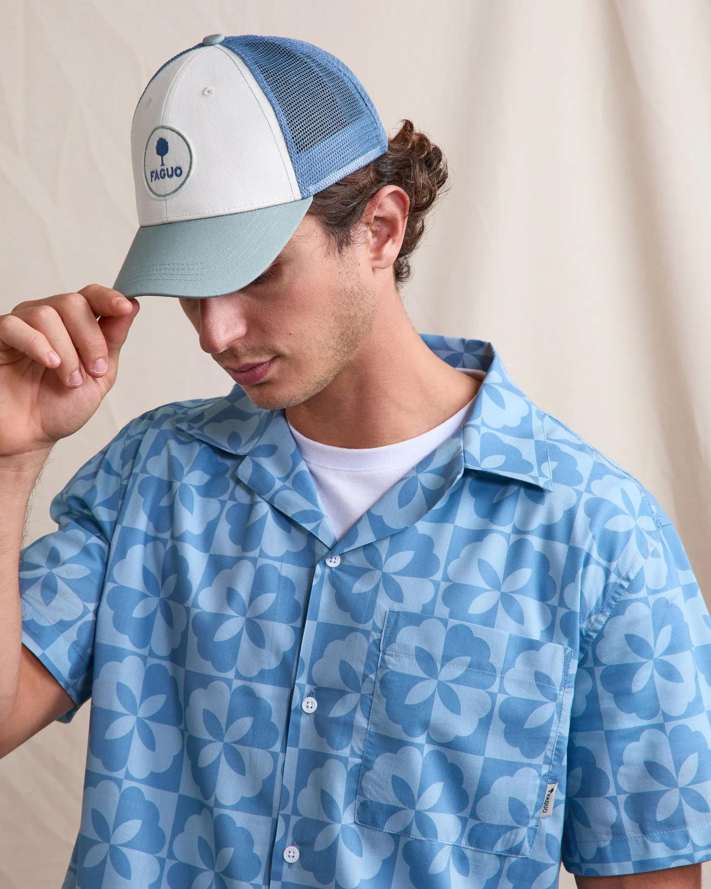 prod-47143-casquette-vert-bleu-polyester-recycle-modele-trucker-cap-1412x1764-s.jpg