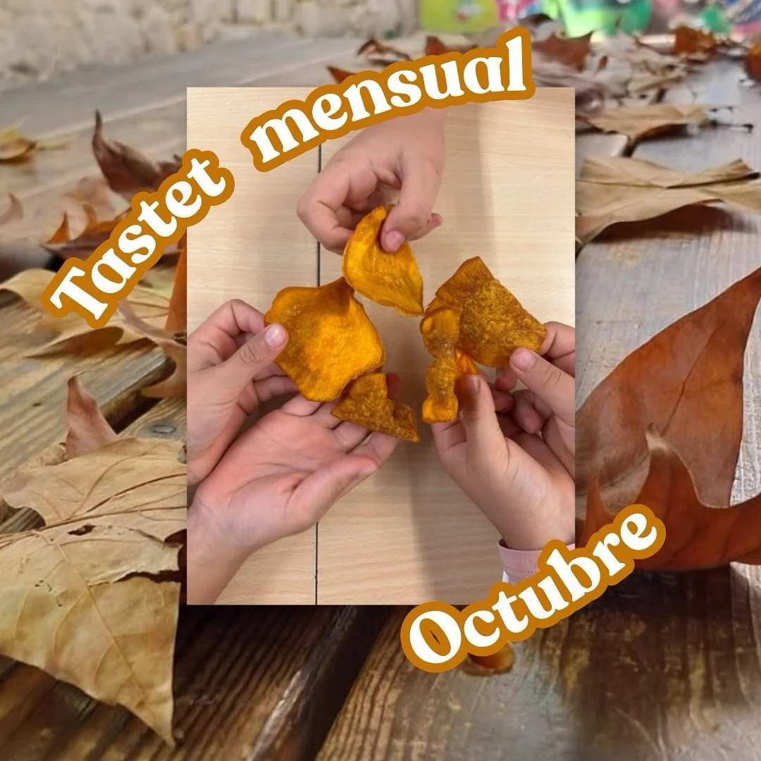 🍠✨ Tastet del mes d'octubre: Xips de moniato! 
Cada mes, a Valors, organitzem un tastet molt especial: un petit moment on els infants poden descobrir i provar aliments nous.
L’objectiu? Despertar la curiositat pel menjar i veure quins sabors