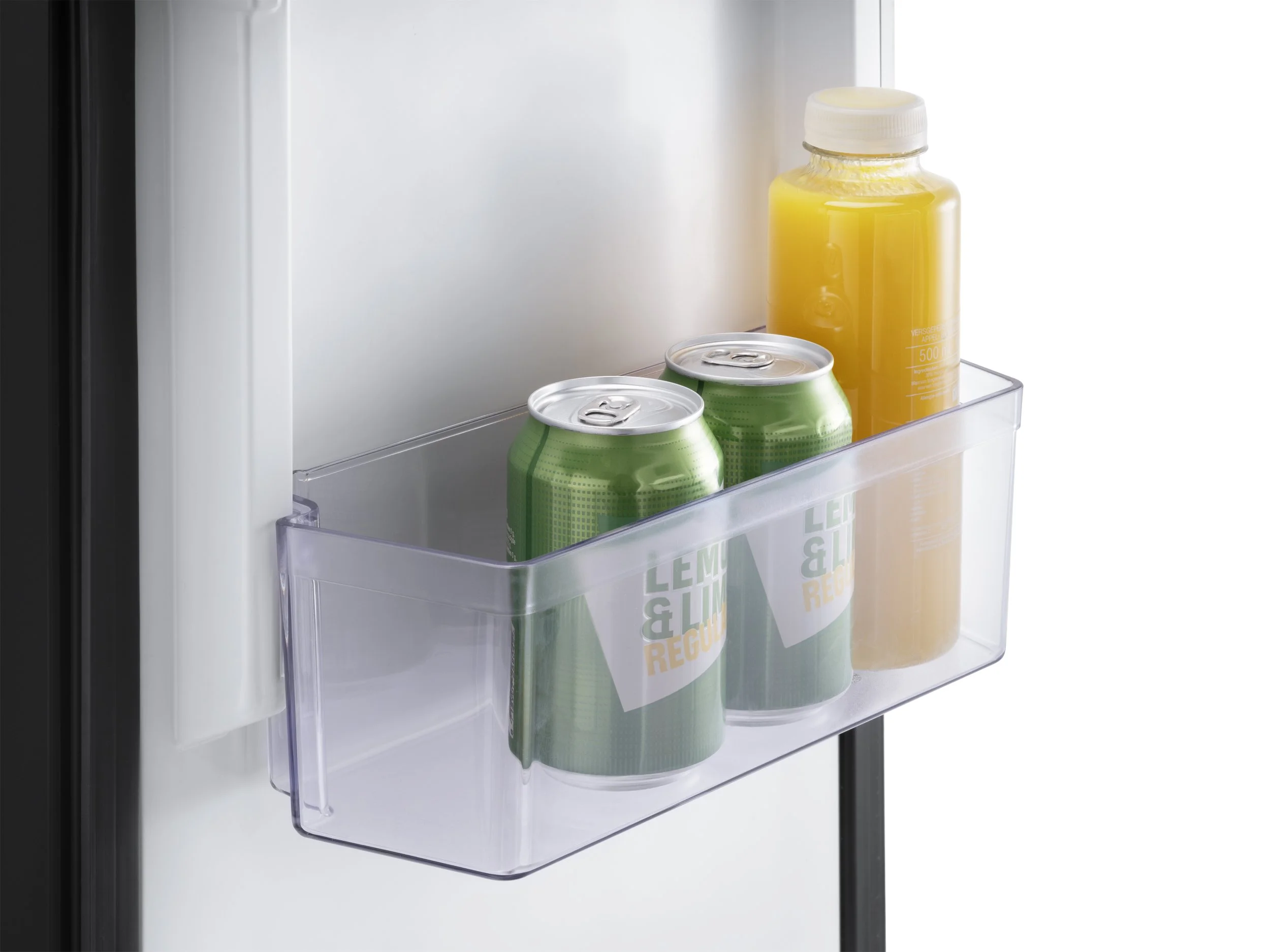 Thetford_T2095_detail_door bin.jpg