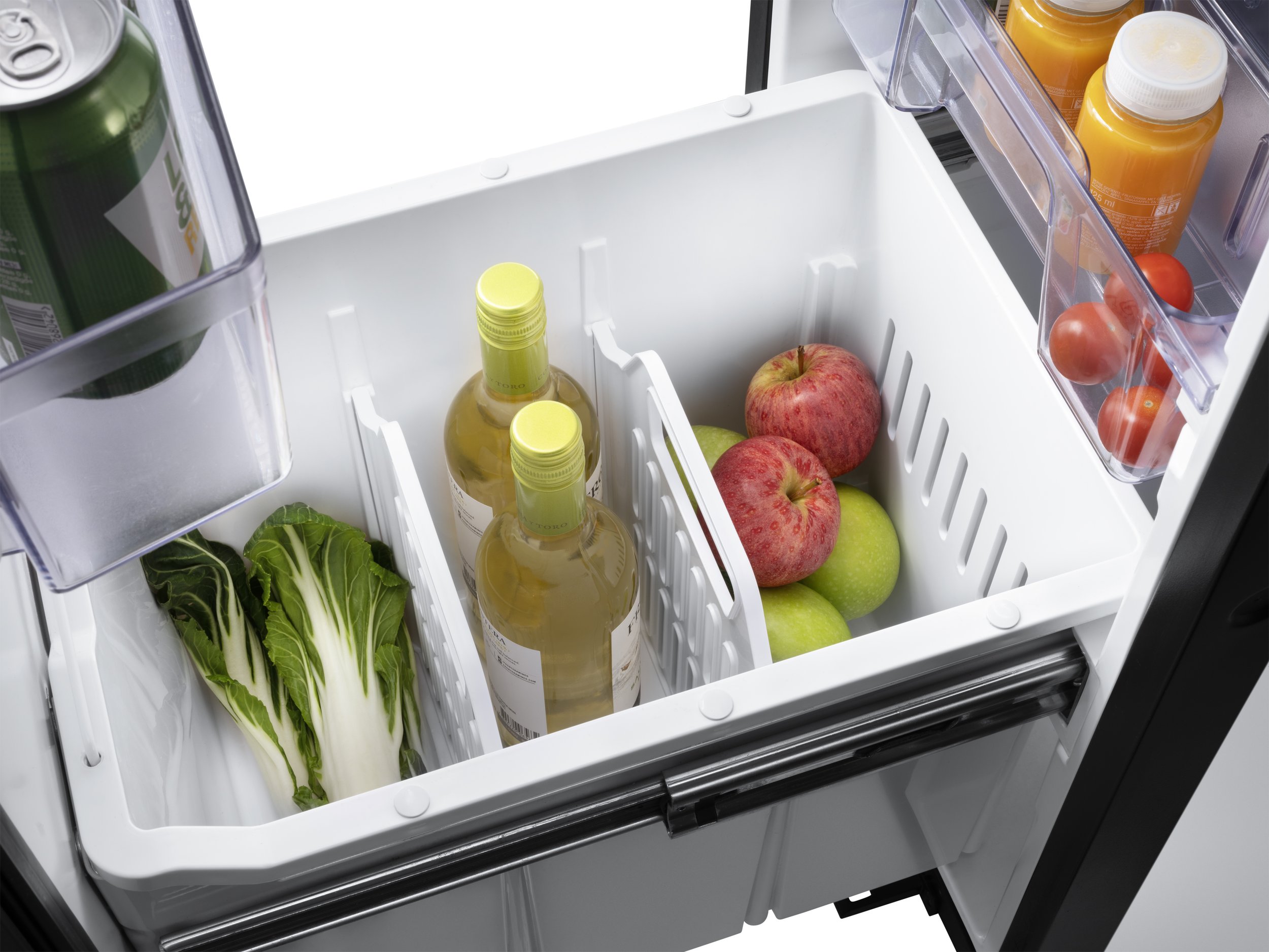 Thetford_T2095_detail_bottom drawer.jpg