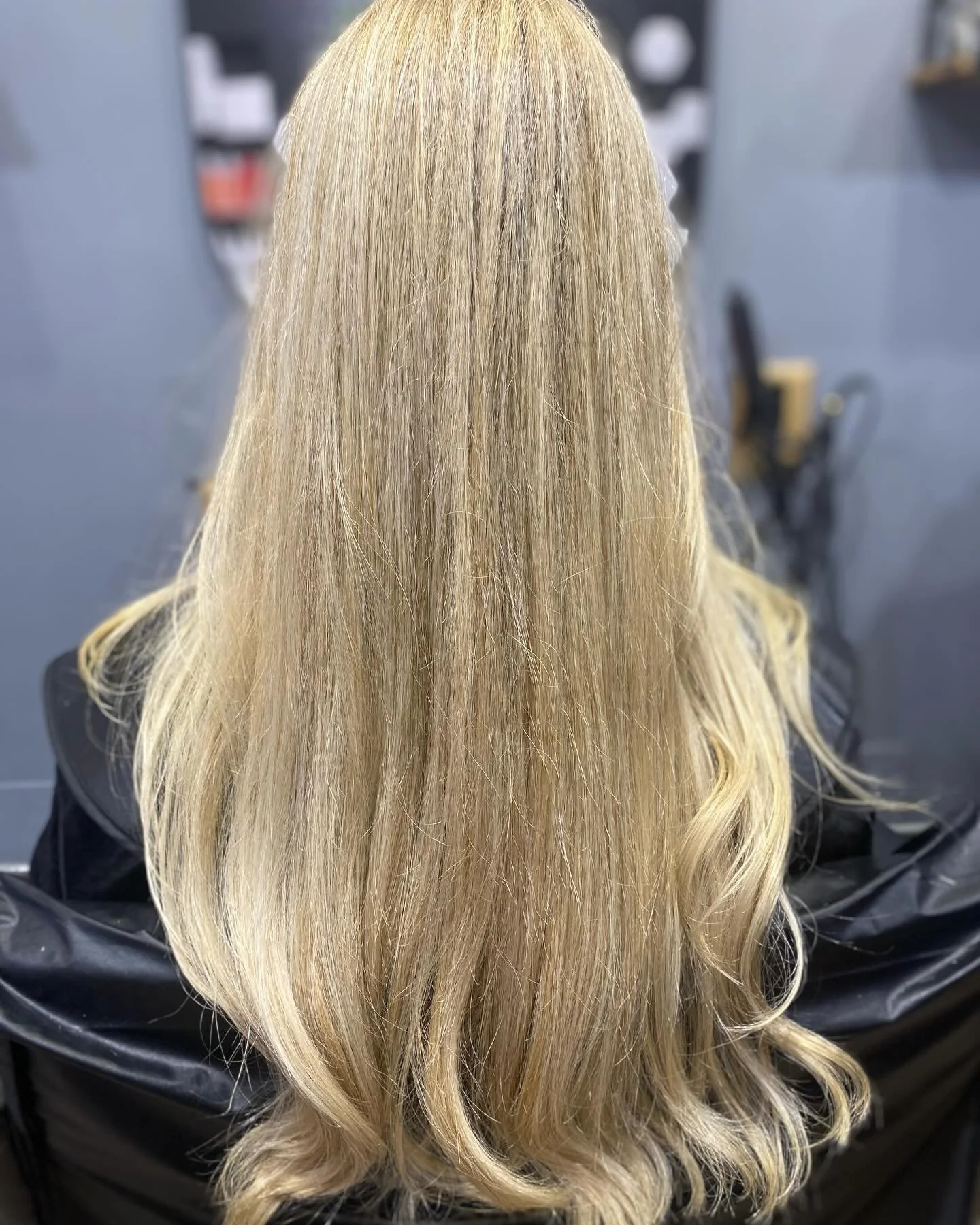 Full head of highlights, wet balayage, toner &amp; cut to achieve this creamy vanilla 🤍

Hair by @beckyjamiesonhair 
Link in bio to book!

#hair #hairdresser #oldtown #blonde #balayage #highlights #vanilla #vanillagirl #coconut #hairtutorial #magic