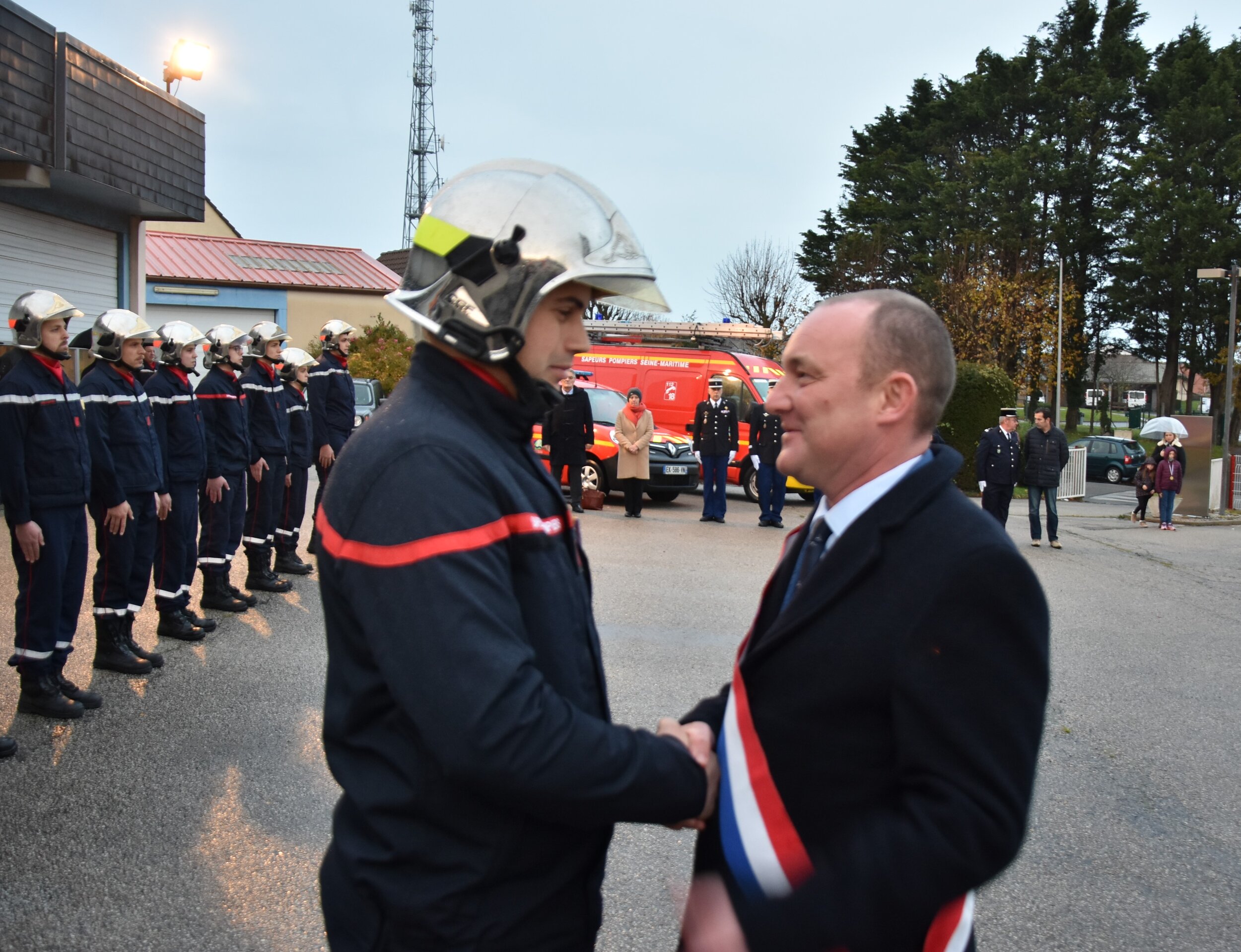 Remise de grades et de diplômes lors de la cérémonie de la Sainte-Barbe au centre d’incendie et de secours de Saint-Valery-en-Caux (Photo : le 23 novembre 2019).