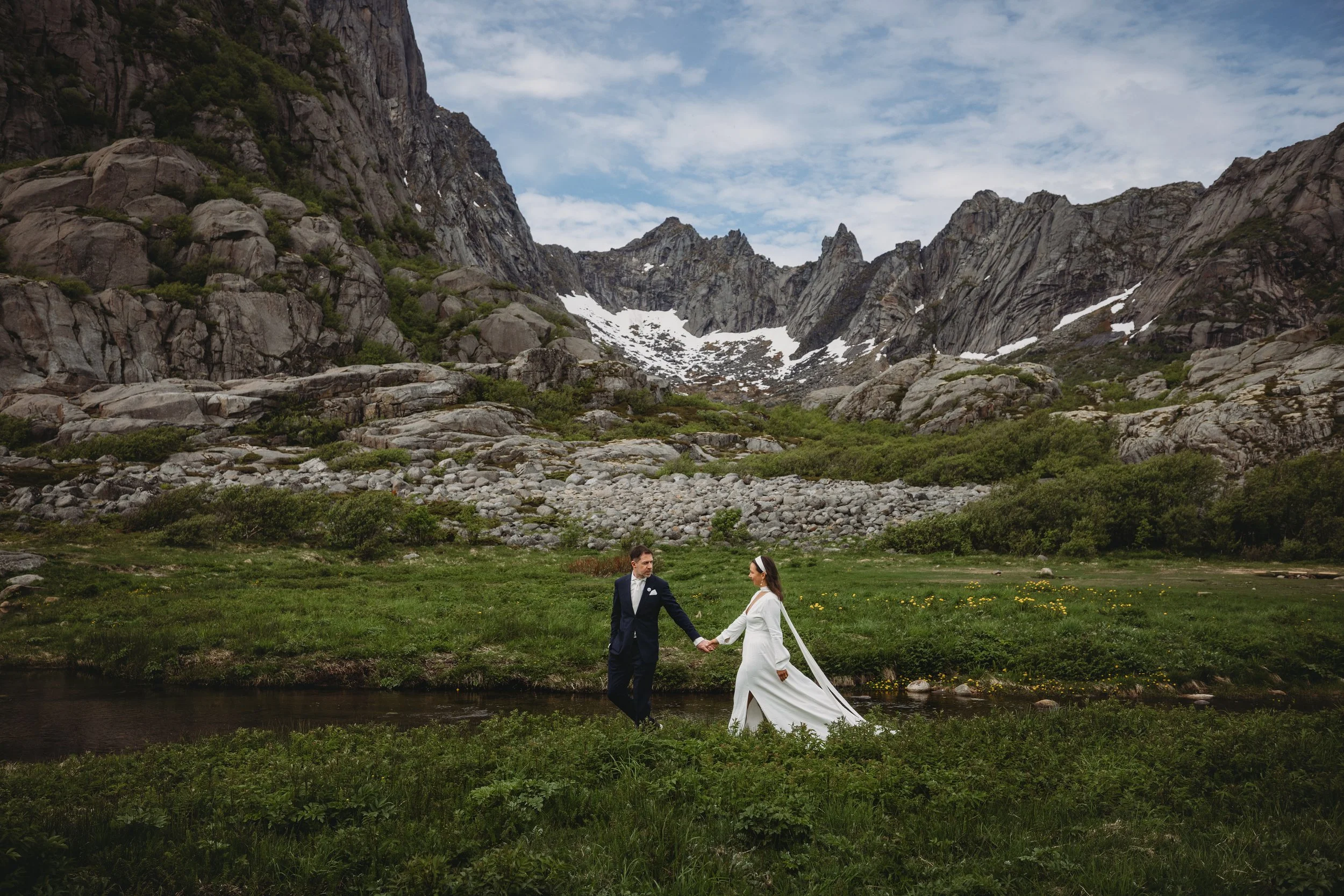 Sandra and Markus’ Spring Elopement in Lofoten
