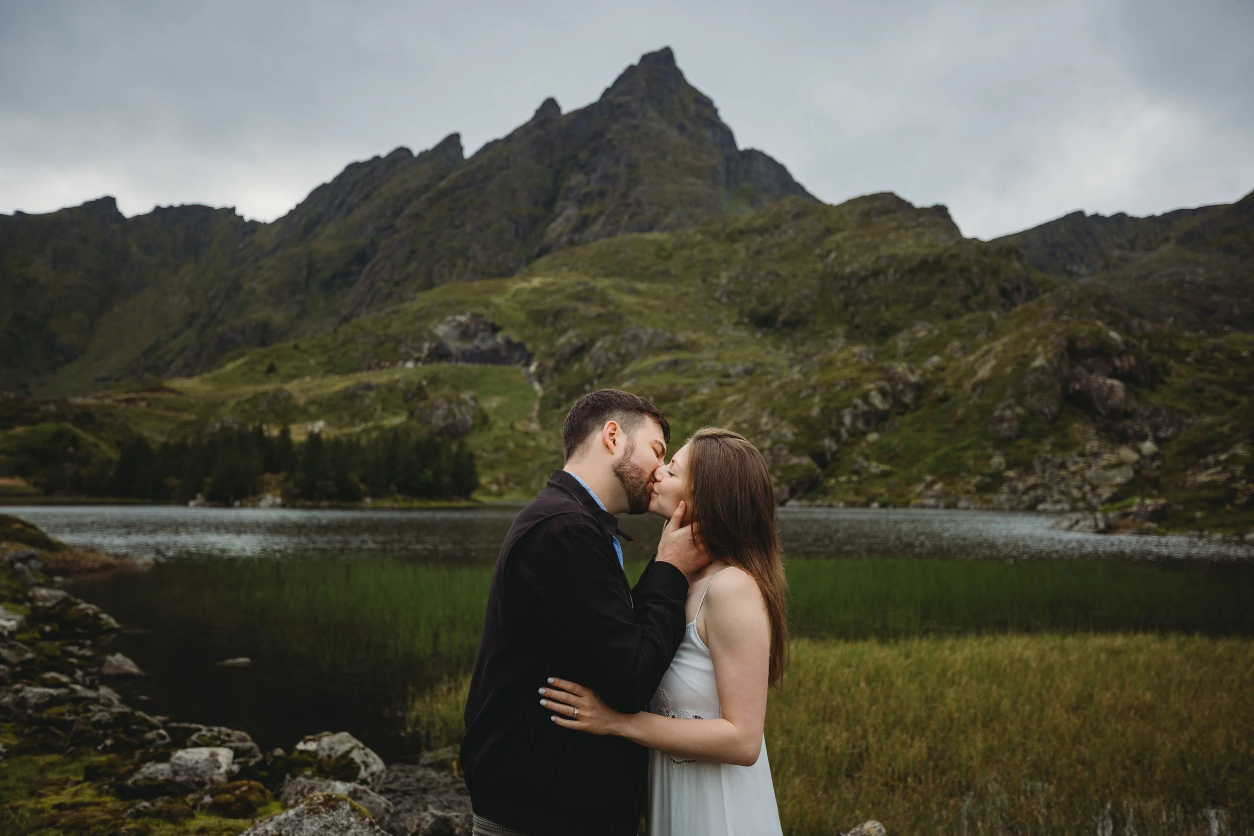Couple Photos in Lofoten: What to Expect From Your Session