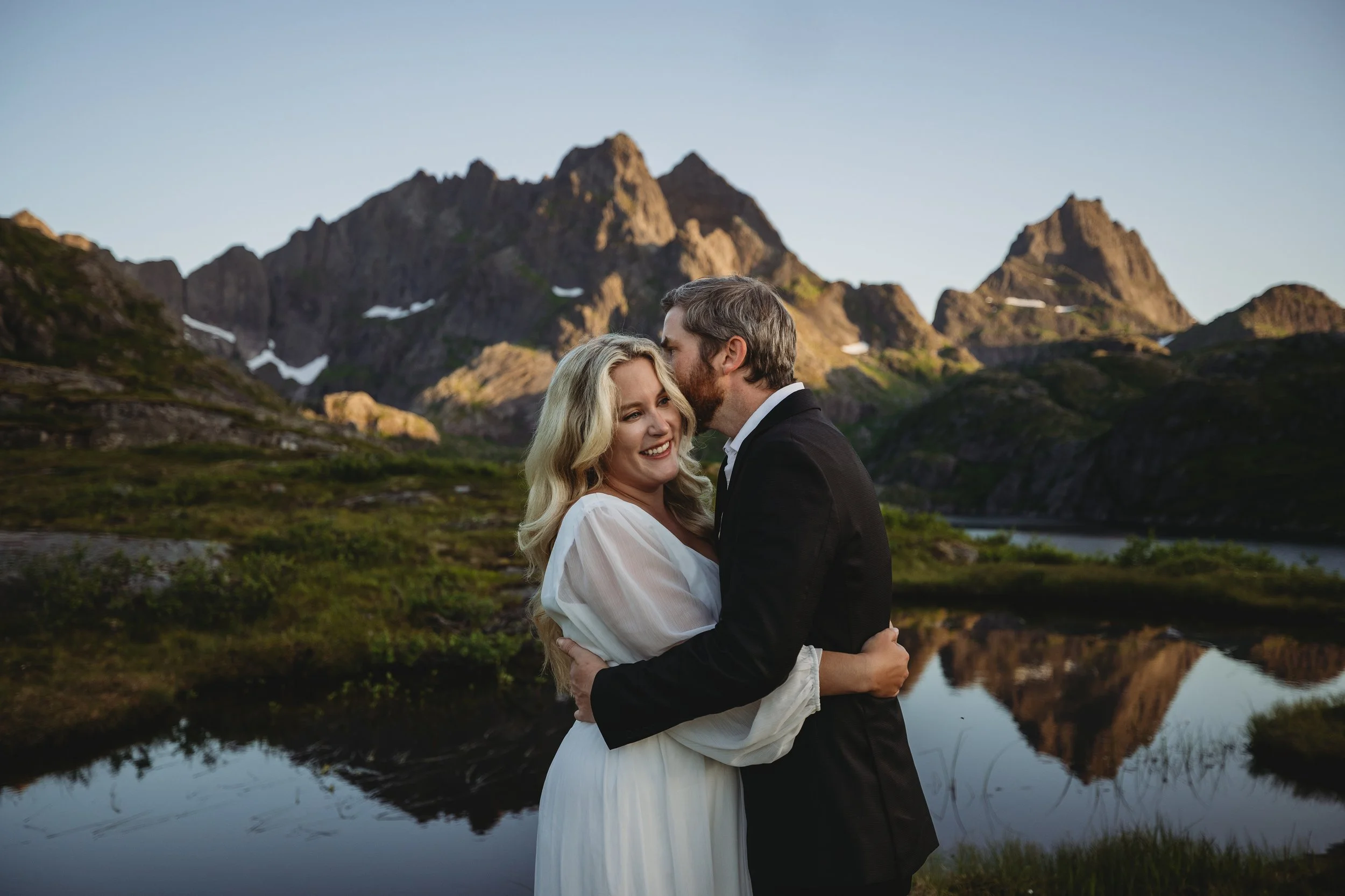 Jillian Høiberg Photography - Lofoten Midnight Sun Elopement-19.jpg