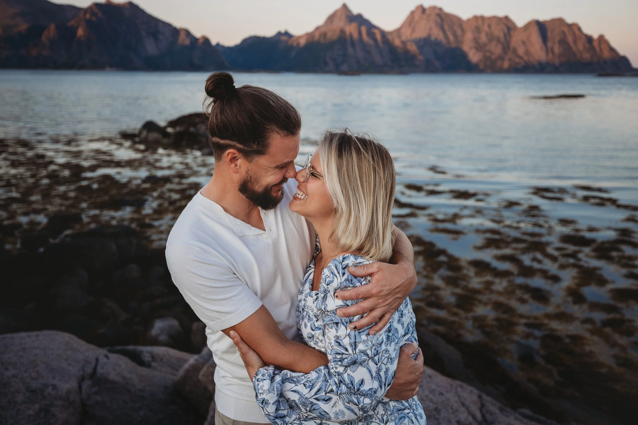 Jillian Høiberg Photography - 2025 - Lofoten Couple Photography-3.jpg