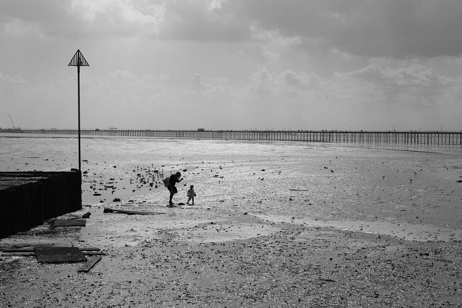 b&w-street-photography-in-southend-on-sea-248.JPG