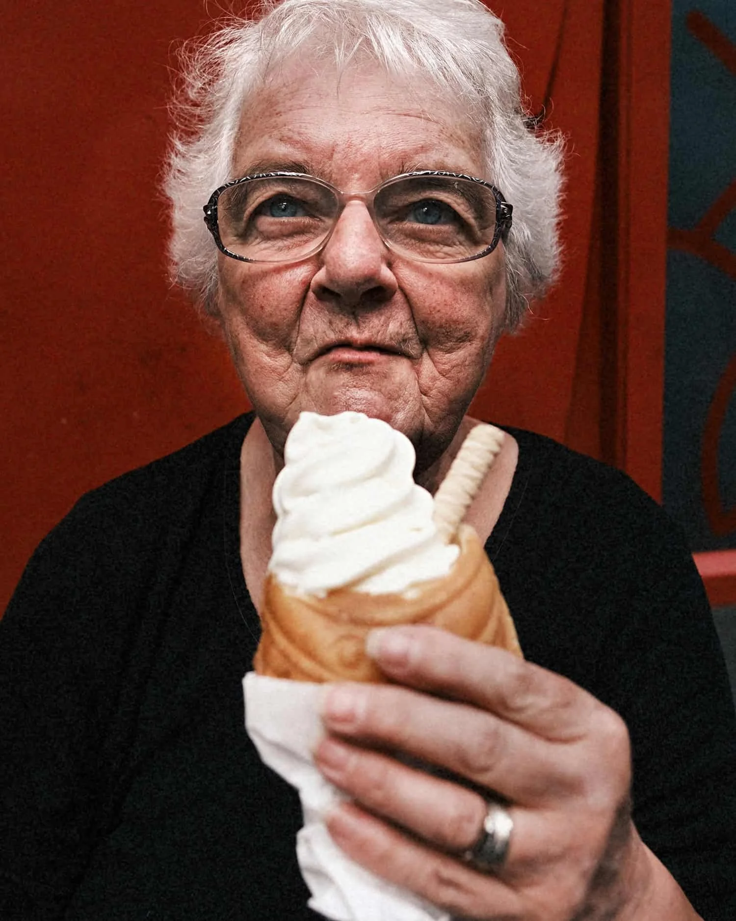 Fear Is the Way: Overcoming Fear in Street Photography