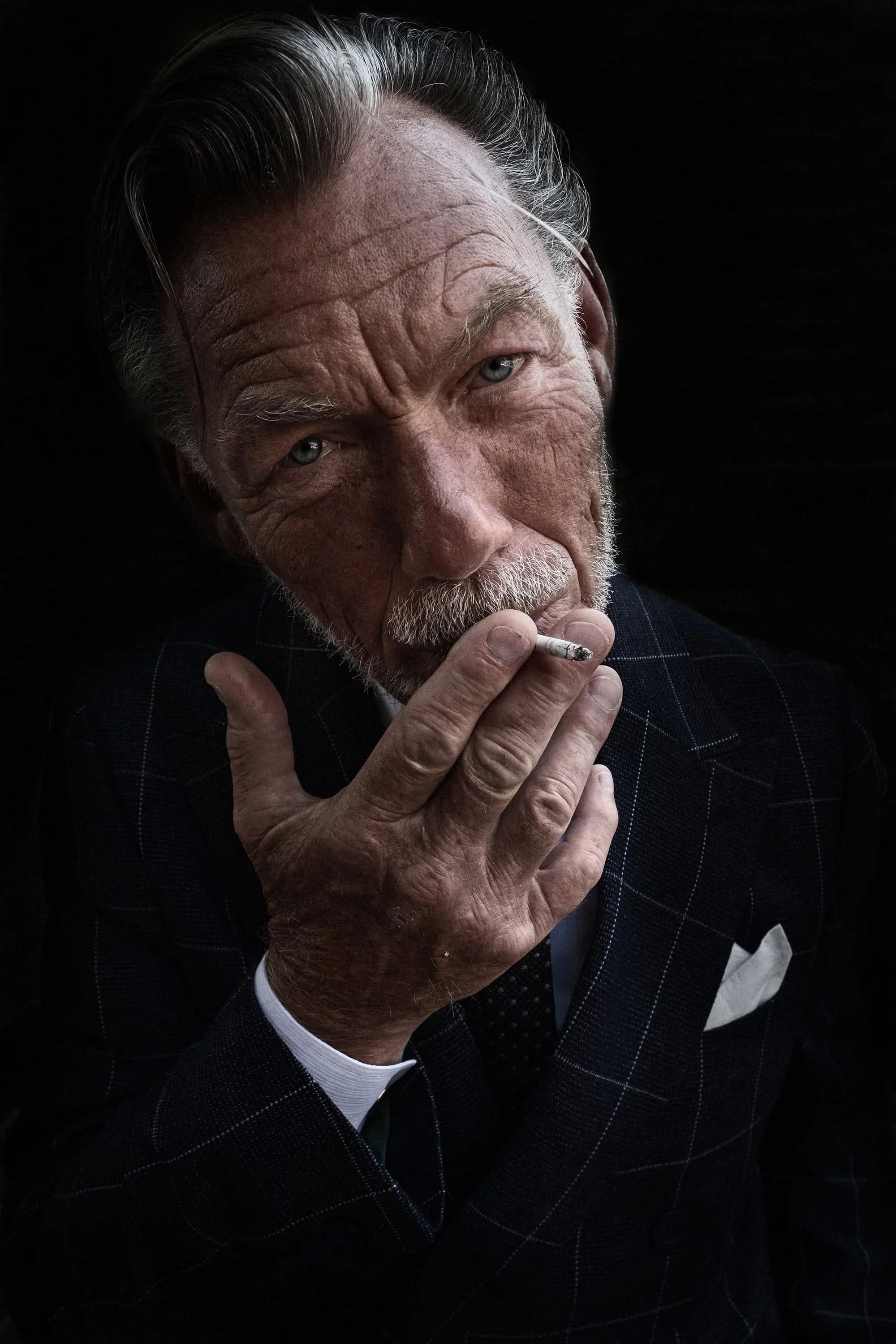 Man-with-cigarette-portrait-street-photography.jpg
