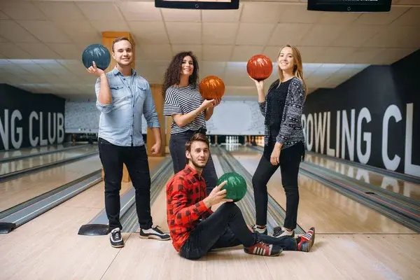 N’ÉCHAPPEZ PAS UNE BOULE DE QUILLES SUR VOTRE PIED!