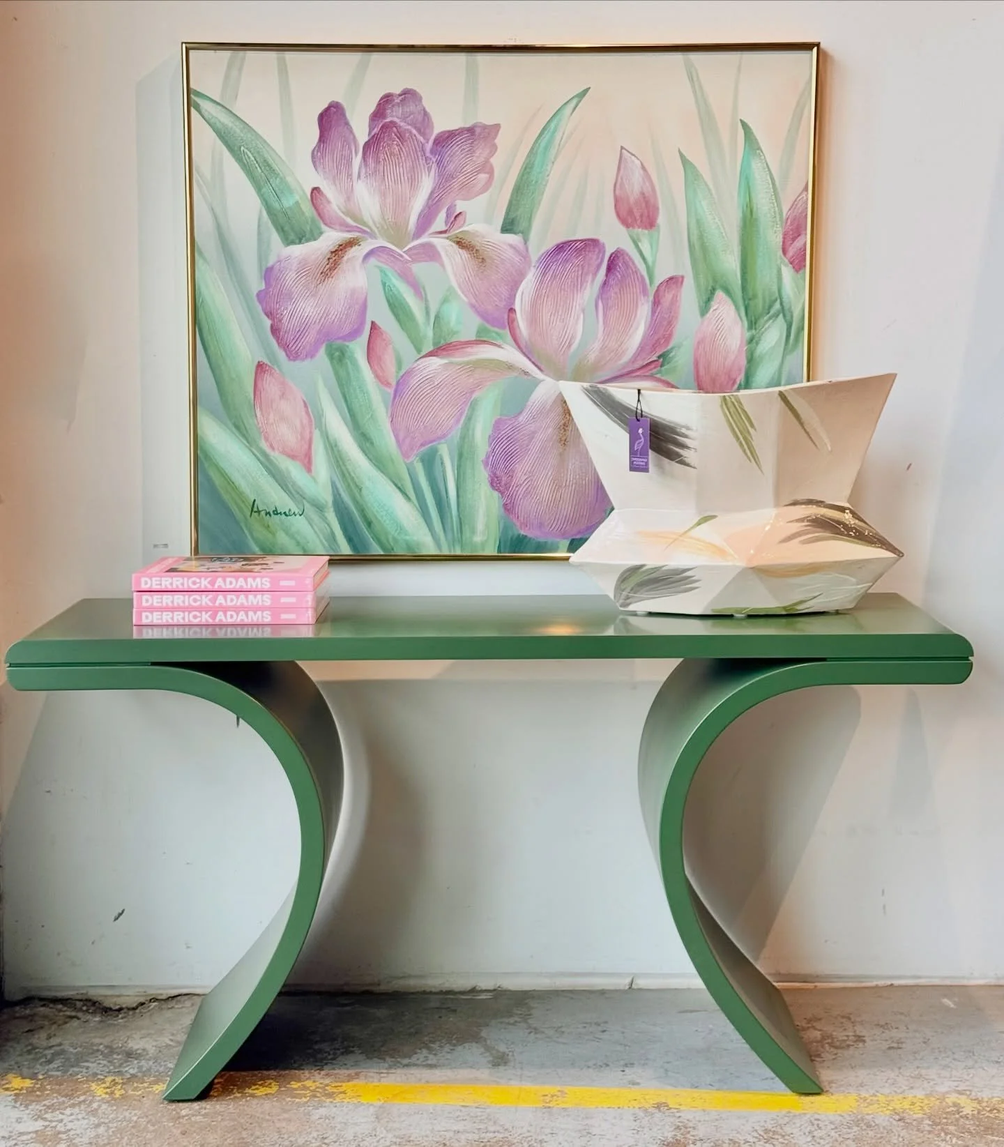 When modern lines meet a little DRIS soul &mdash; vintage art, a sculptural vase, and Derrick Adams on the stack #DRISxSlateInteriors