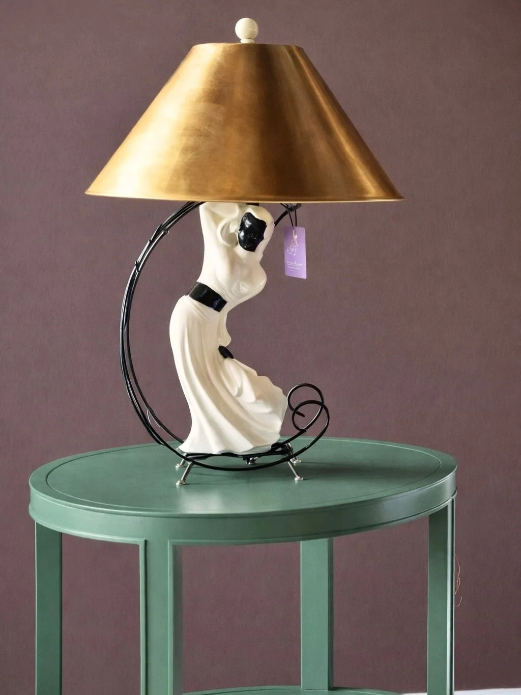 I will always stop for a sculptural lamp.

Some lamps simply light a room.
Others create a moment.

I&rsquo;ve always loved vintage lamps like these &mdash; the graceful figurative bases, the sweeping metal arc, and that warm golden glow from the sha