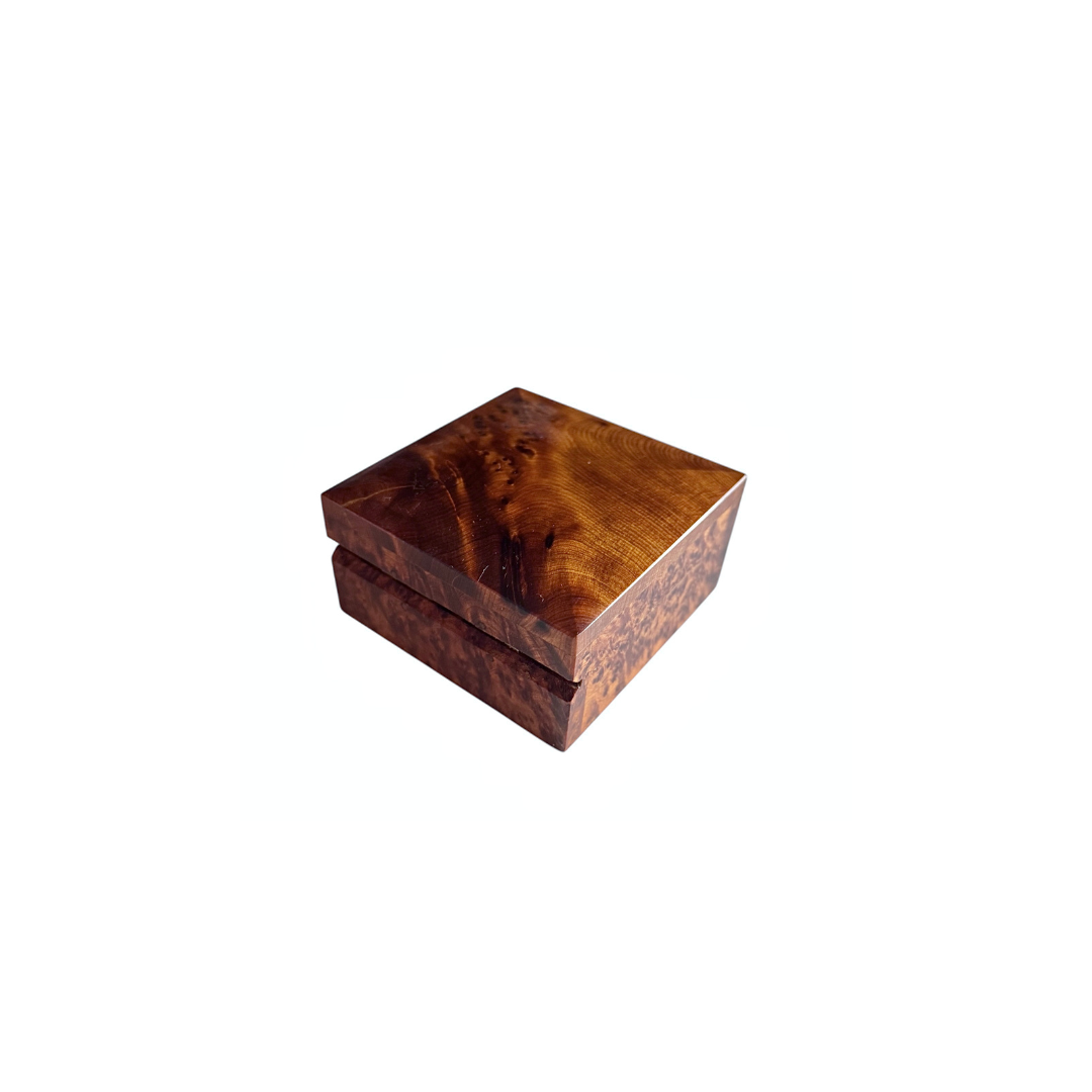 Square Burlwood Box.png