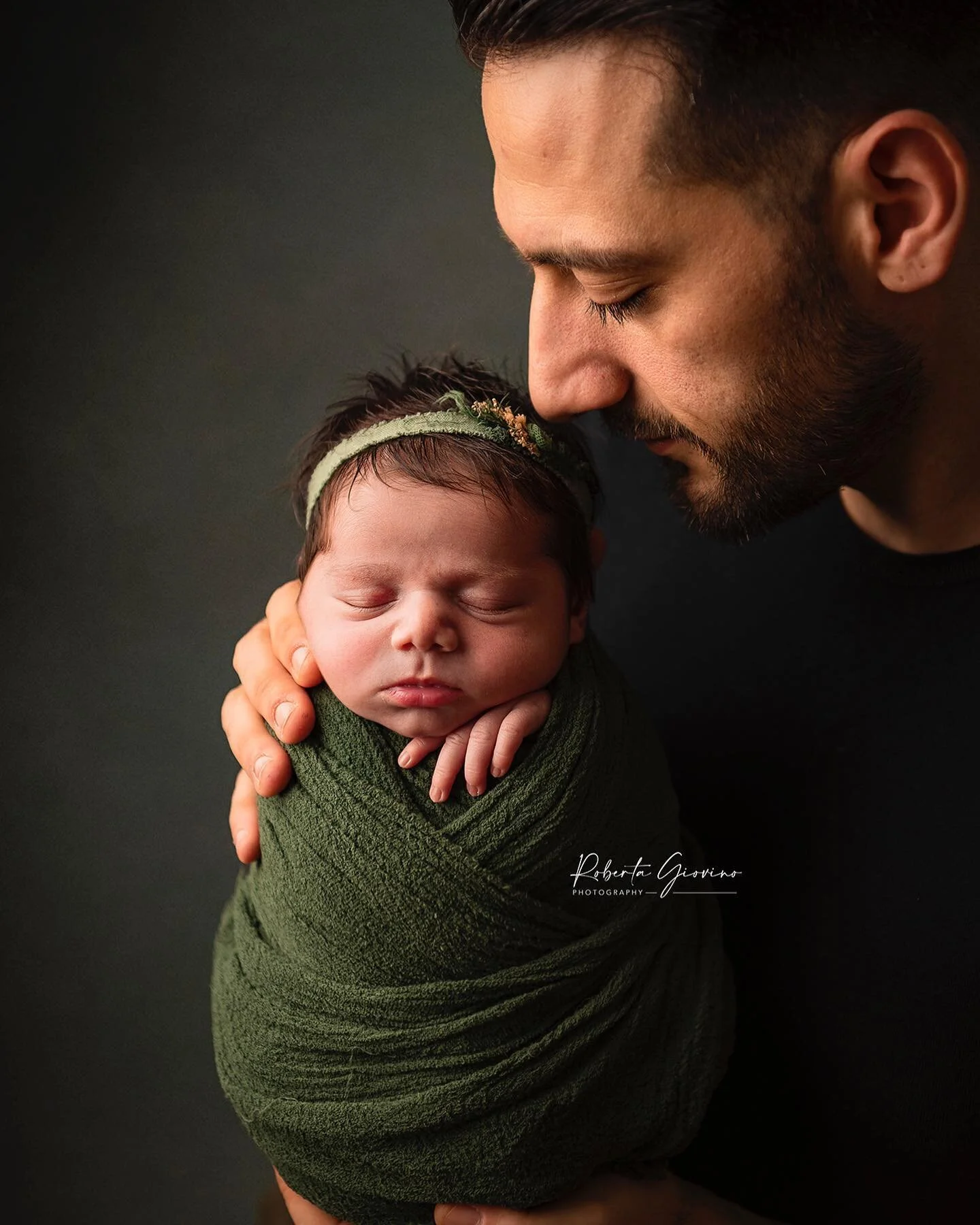 La piccola Giulia
Seguo la sua famiglia da sempre. Da quando mamma aveva nella pancia il suo fratellino. Vedo nascere e crescere le vostre famiglie, e anche io continuo a crescere con voi. Per garantirvi un servizio sempre di qualit&agrave; pi&ugrave
