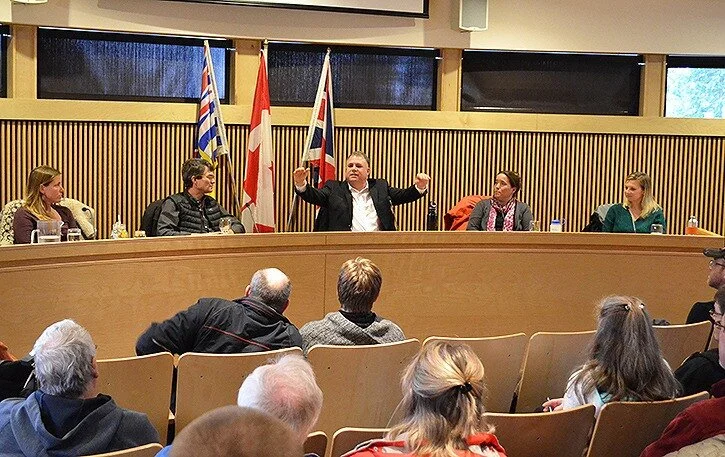 WHALE FEST: SeaChange panel talks Microplastics