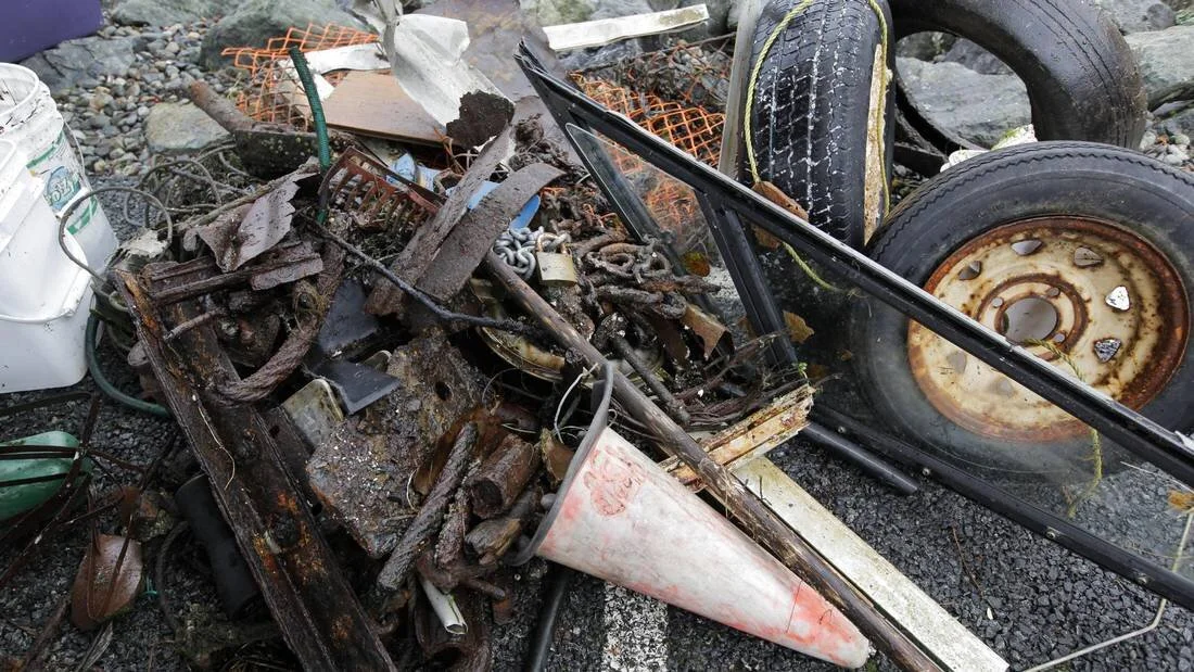 Taking on an ocean of plastic garbage, one straw at a time