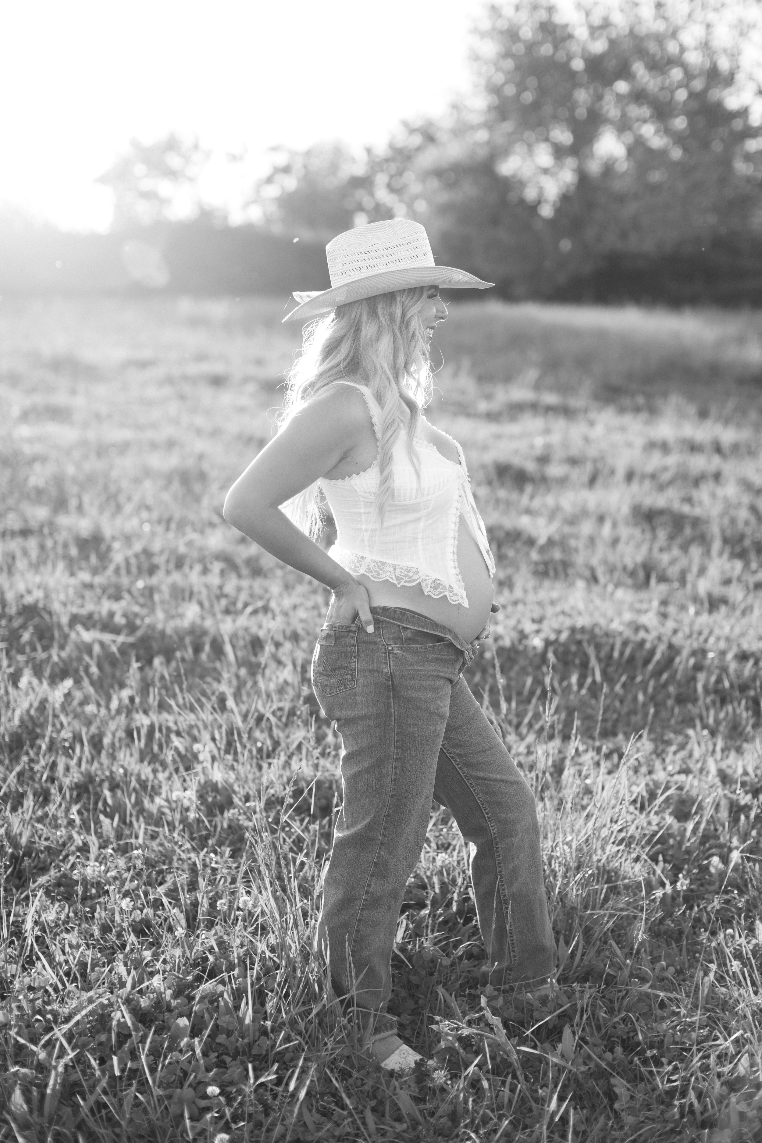 Northern-California-Western-Maternity-Portraits-34.jpg