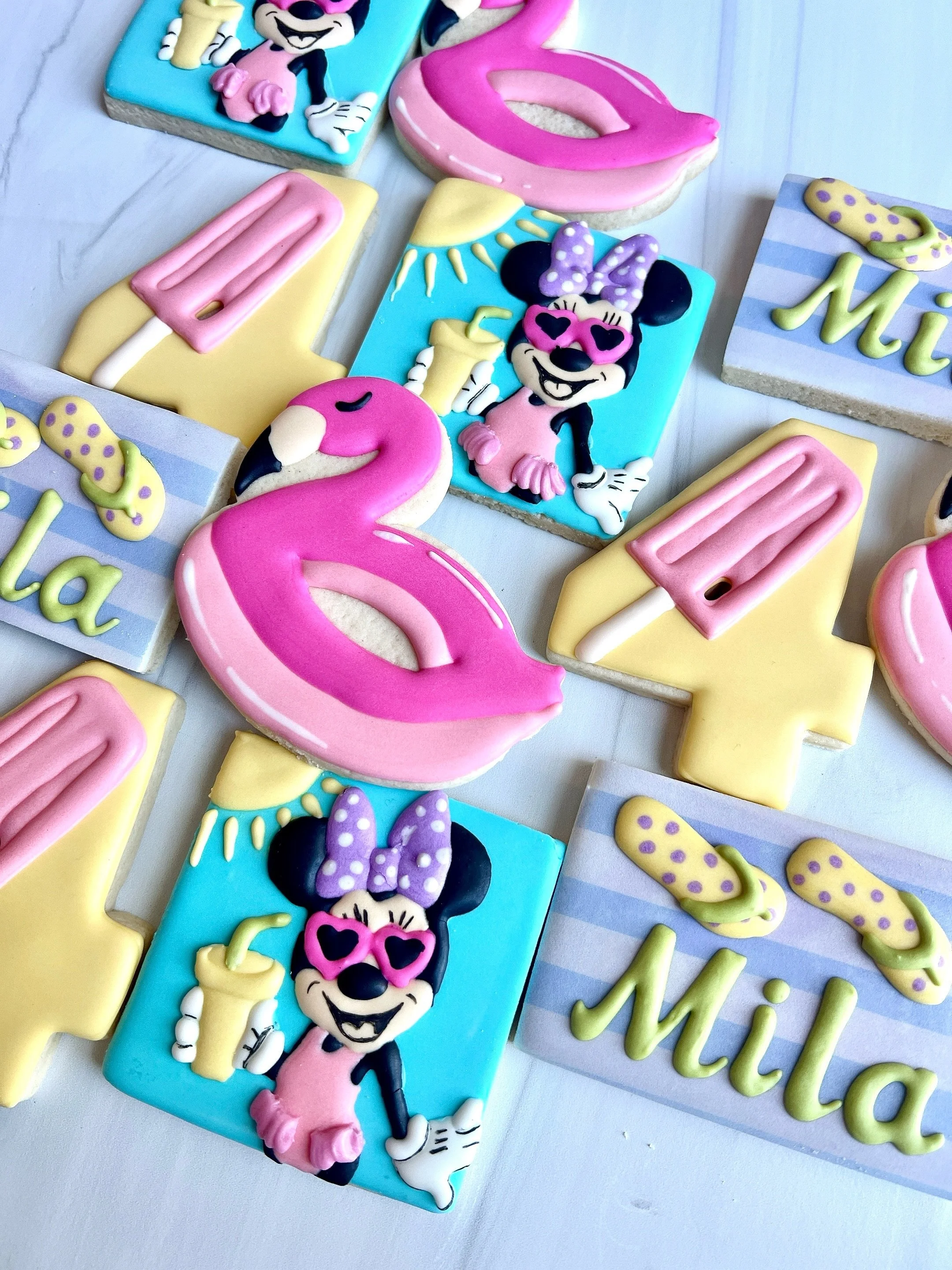Minnie Mouse is living her best life!  May you do the same sweet little Mila- Happy Birthday! 

#customcookies #customcakes #birthday #kidsbirthdaycake #minniemouse