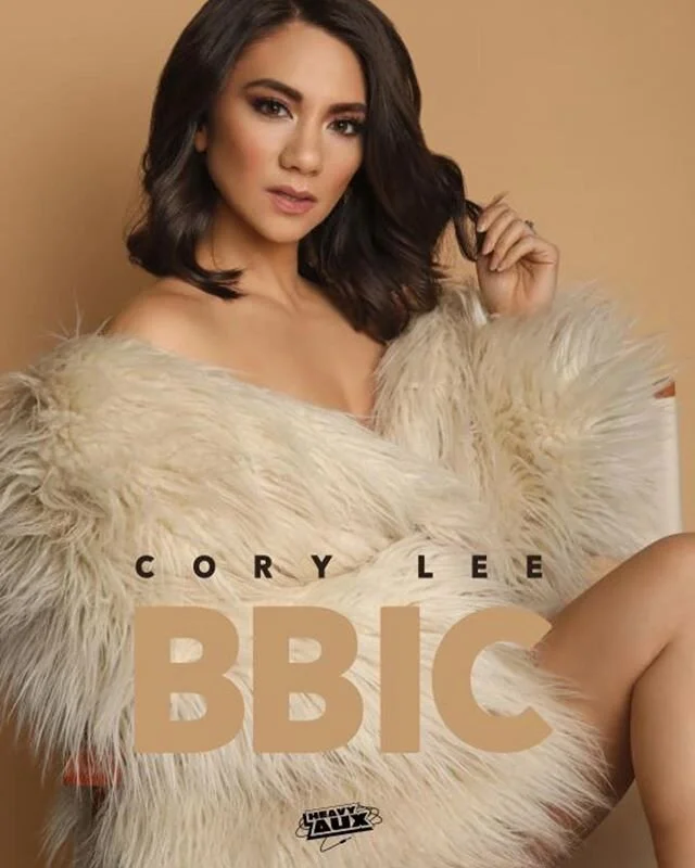 it&rsquo;s OUT! ⠀⠀⠀⠀⠀⠀⠀⠀⠀⠀⠀⠀
Really excited about this female empowerment record that we wrote with the powerhouse that is @coryleemusic 
My favorite line from the new single BOSS BITCHES IN CHARGE is, &ldquo;tables are turning and karmas a bitch!&rd