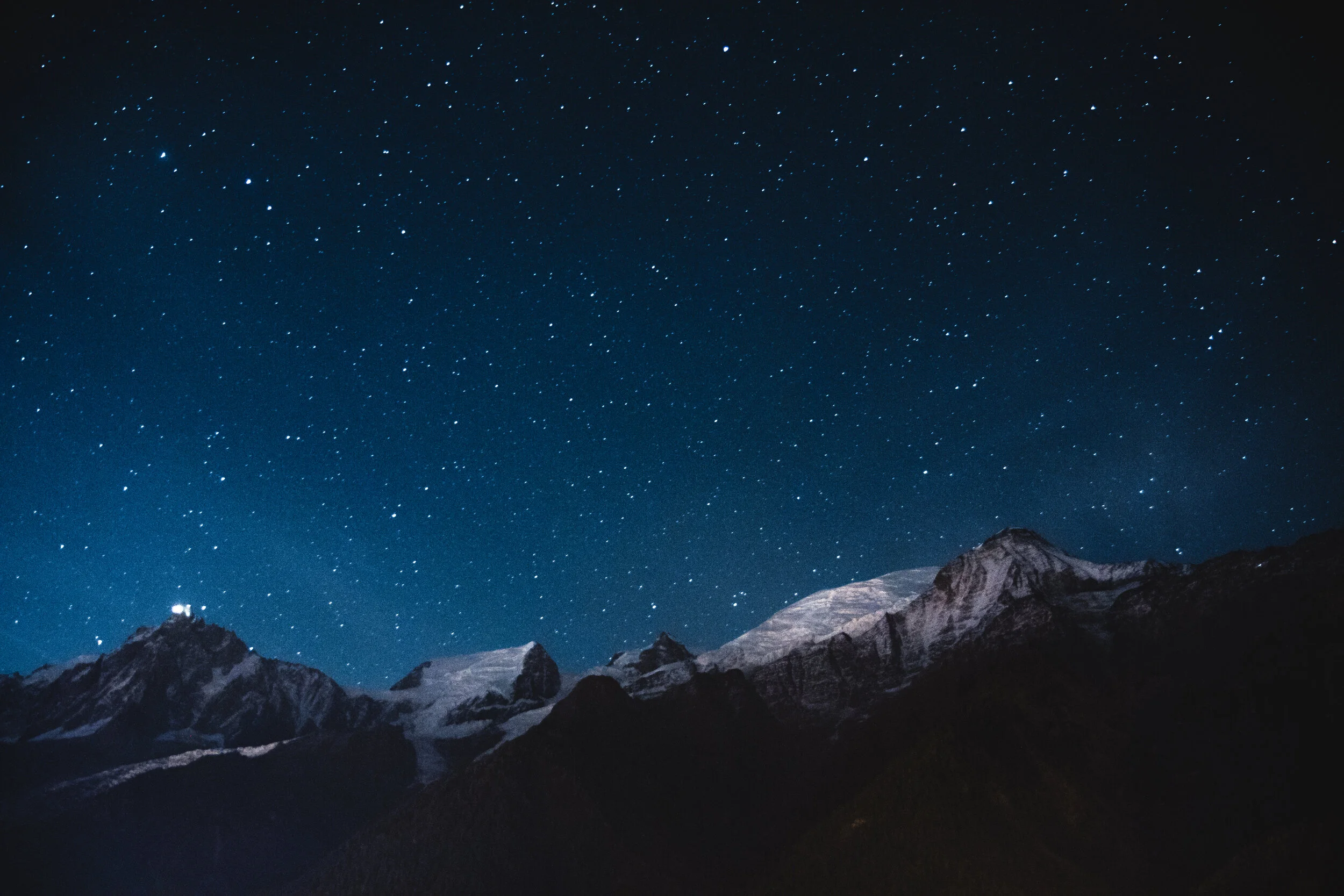 Mountain scenery during the night with the sky full of stars