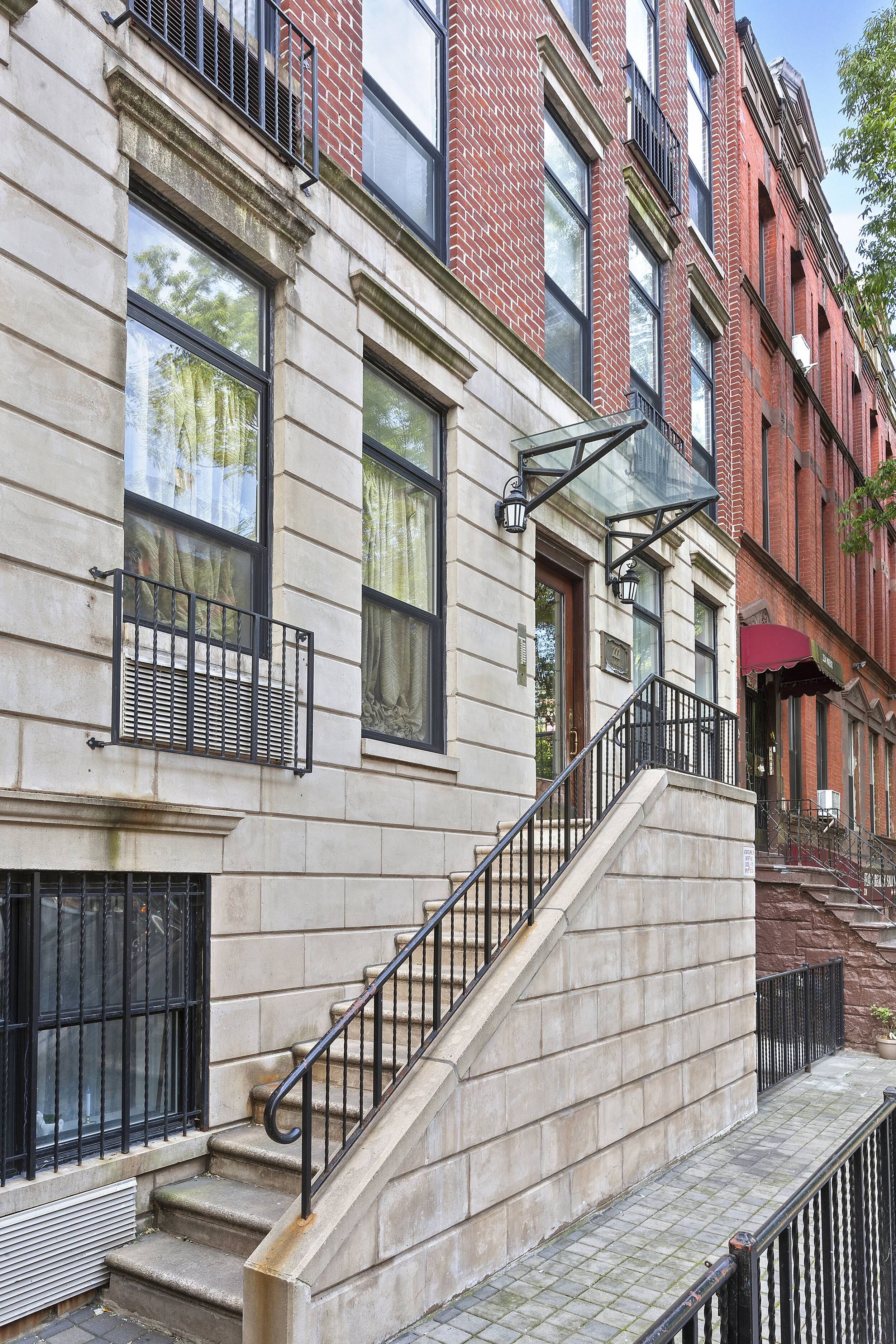 222_West_135th_Street_New_York_NY_10030_(3).jpg