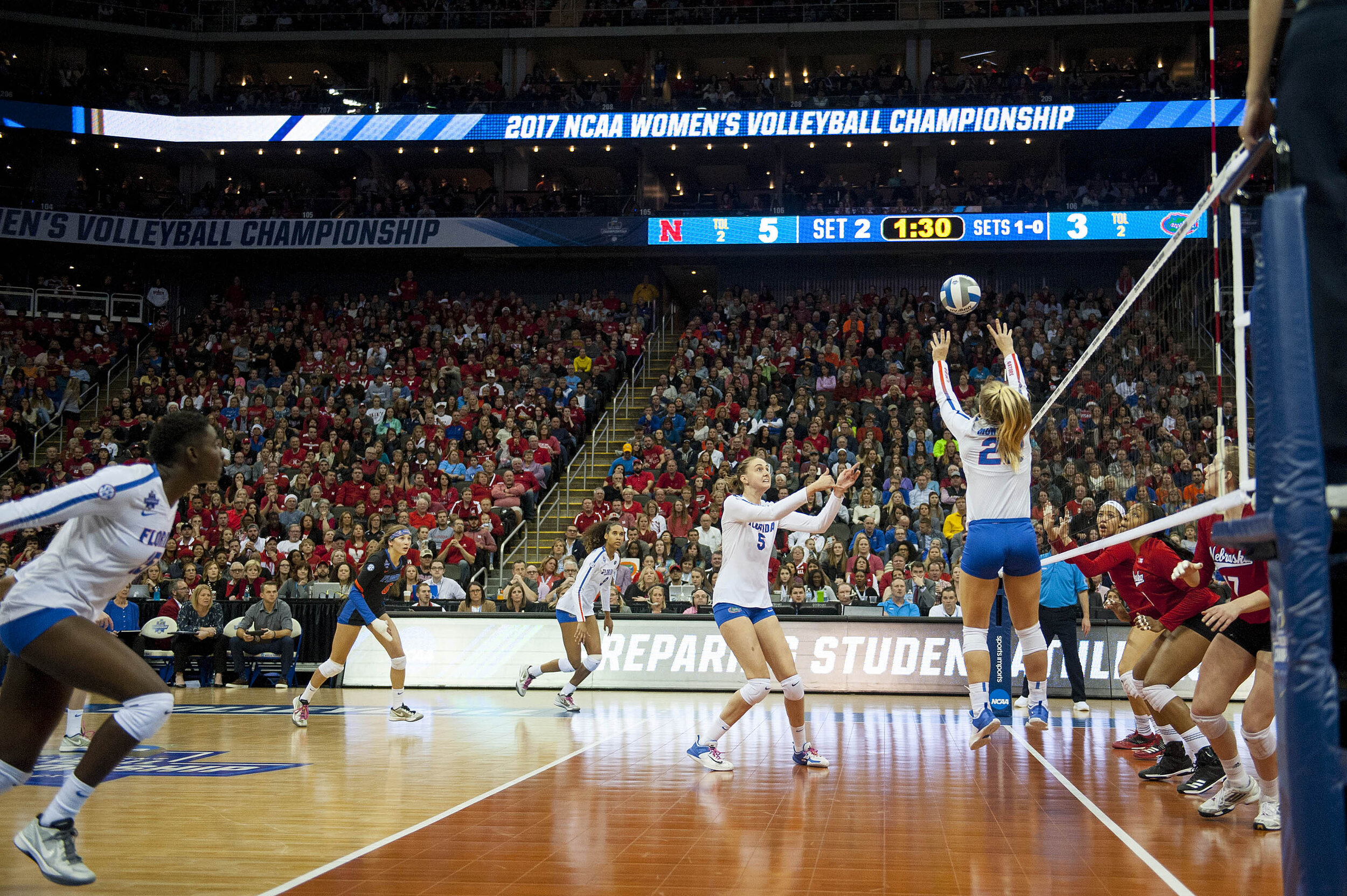 121617_USATSI_vballchamps_006.JPG