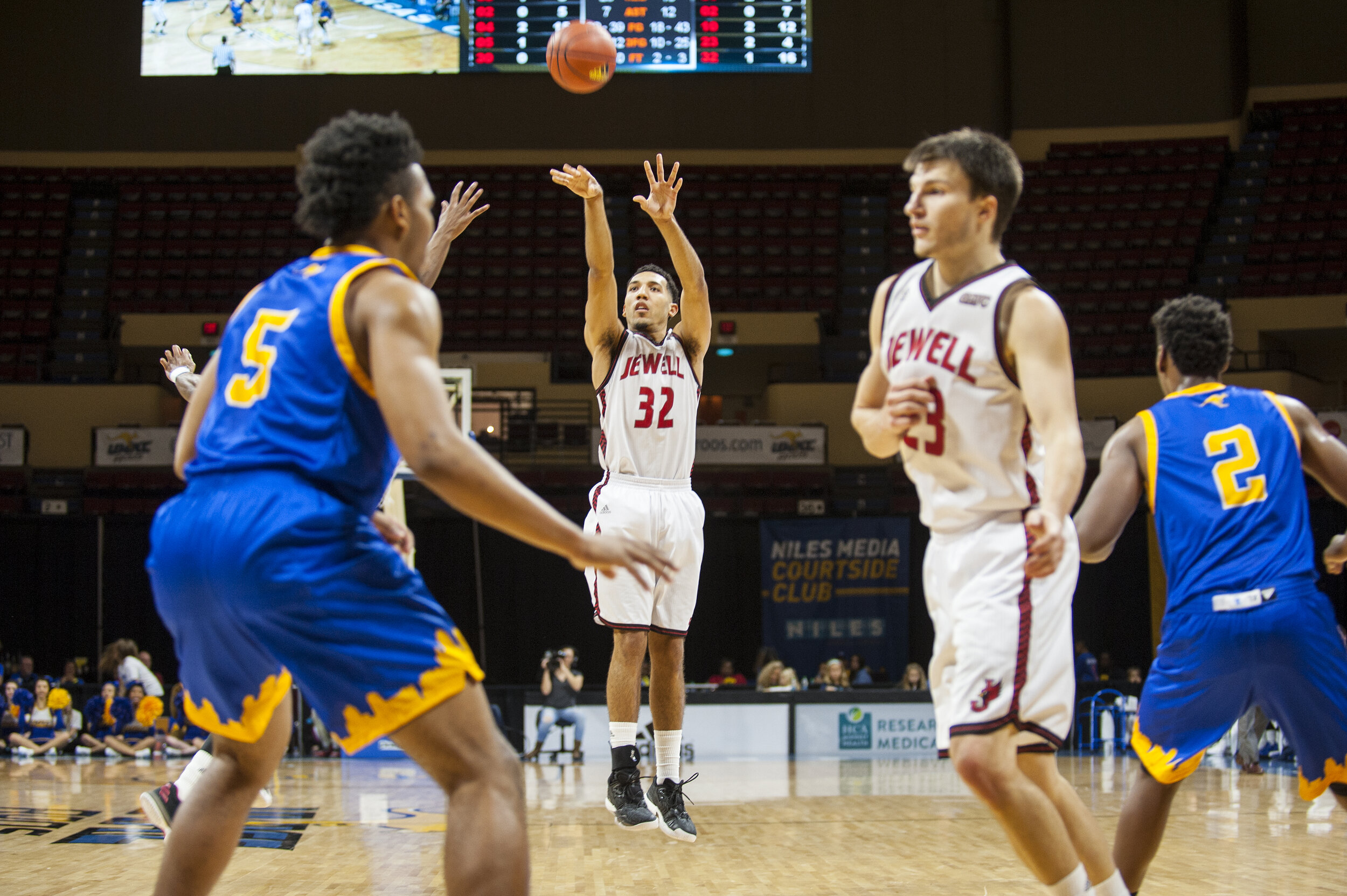 16.12.10_ATH_MBB_VUMKC_002.JPG