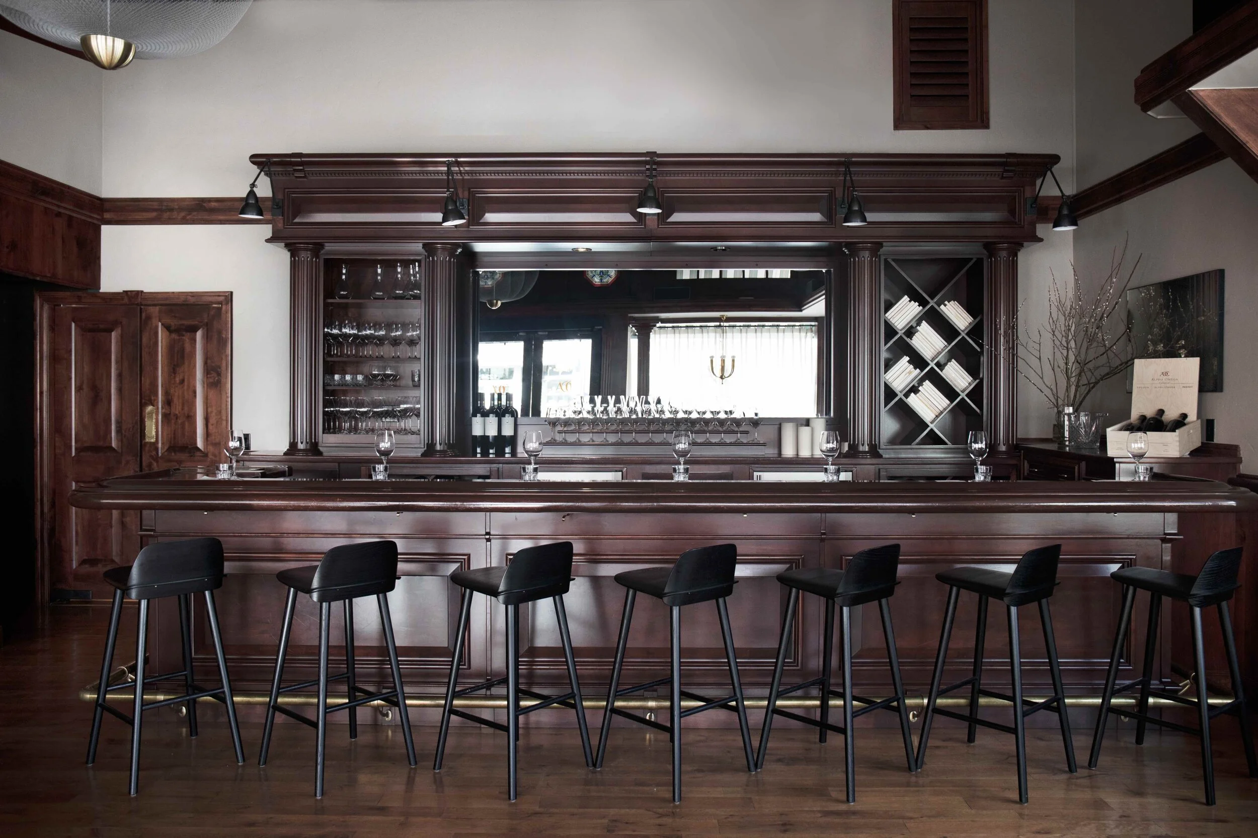 1_VCowdrey_AOTastingRoom-5.jpg