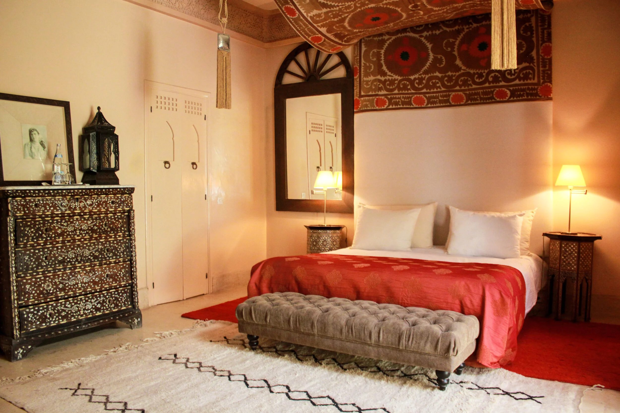 Copy of Jnane-Tamsna-beige-room.JPG