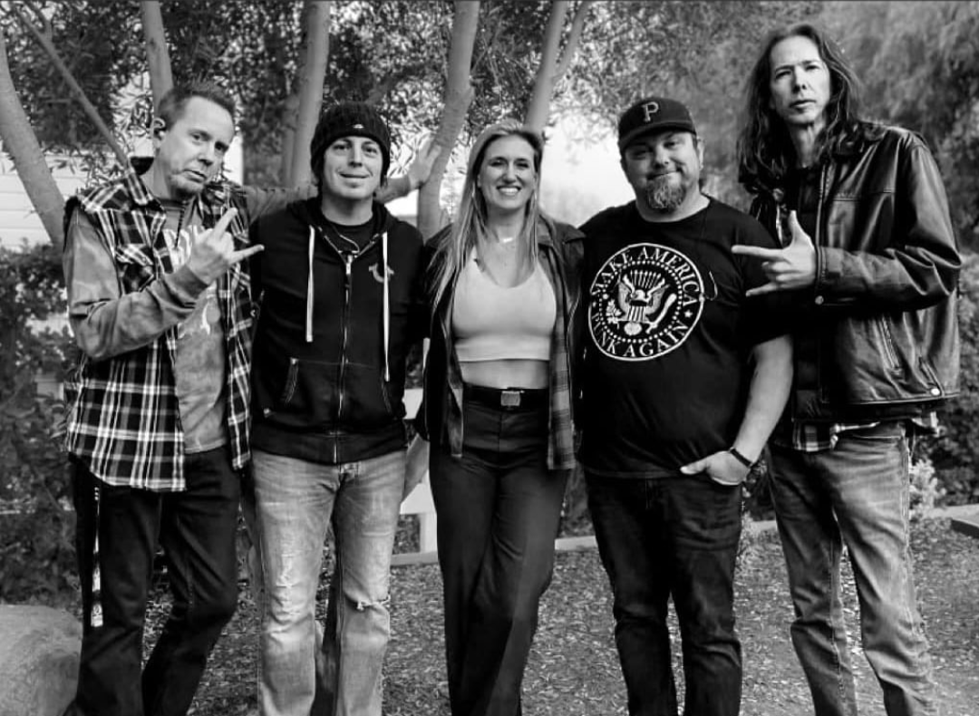 Free Concert - Flannel 101