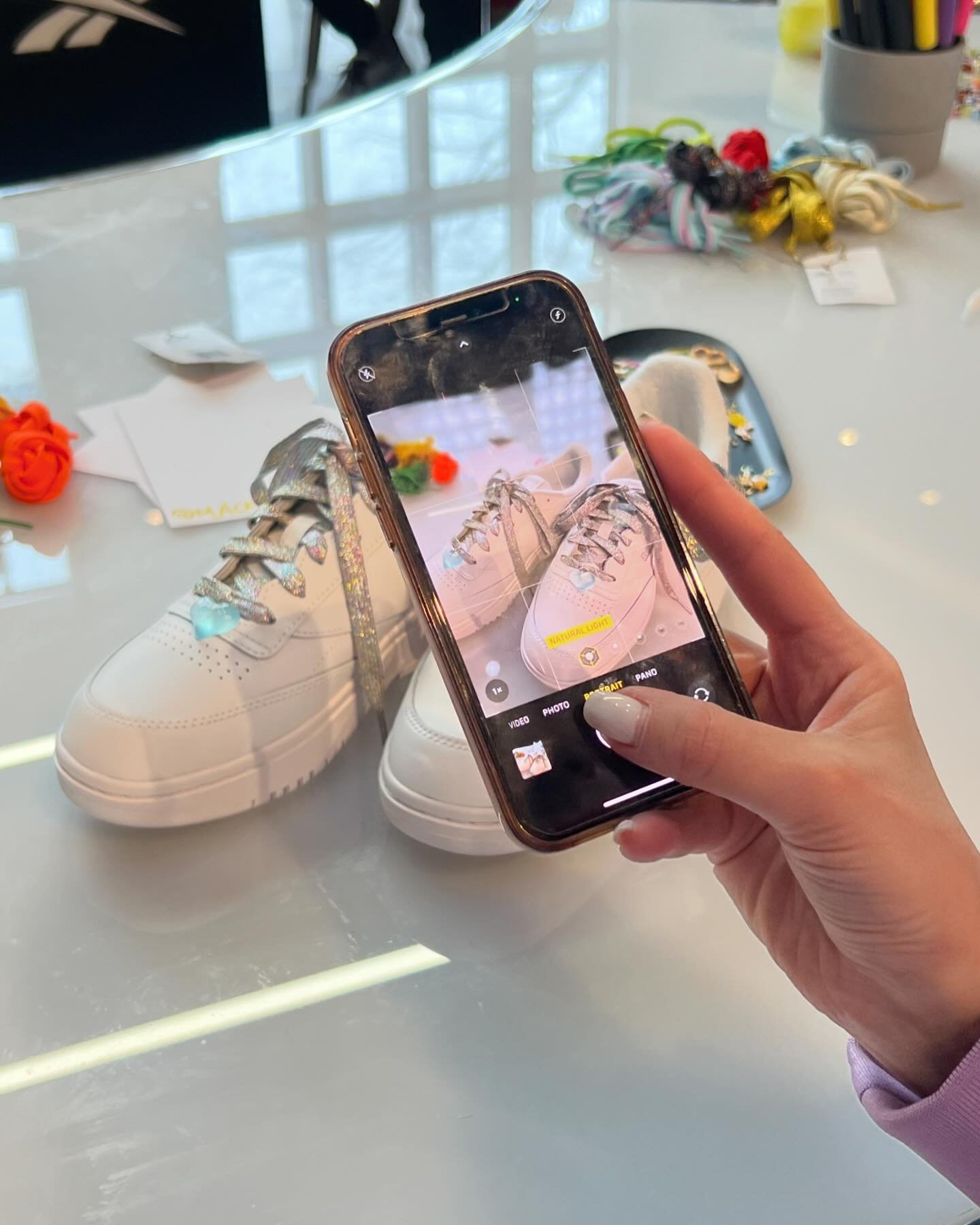 Last week we spent the day with our friends @reebokcanada, to celebrate the launch of their SS24 collection.

Influencers and media had the chance to customize a pair of sneakers, vibe out to good music, and take pictures of their new kicks. 

Email 