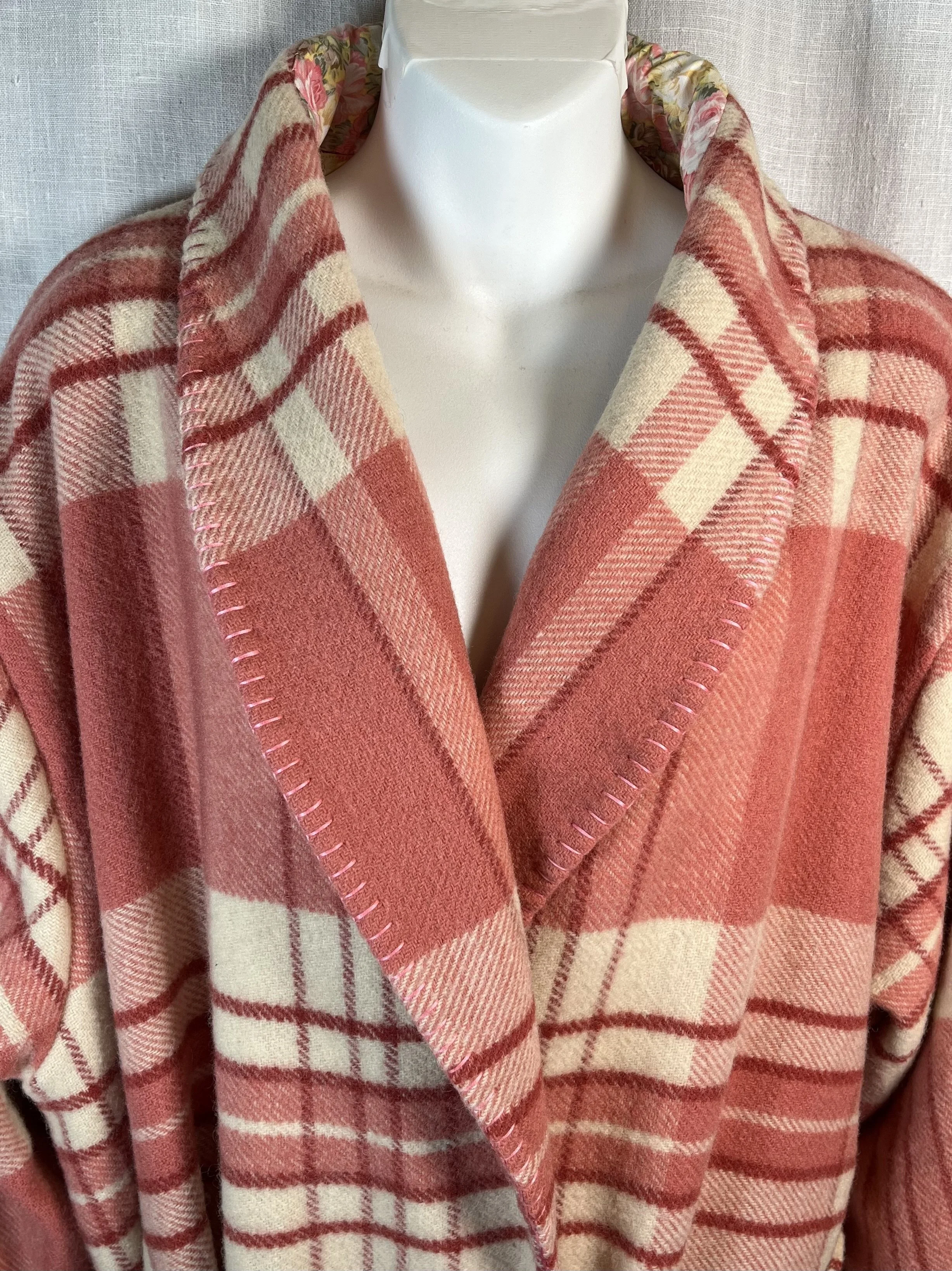 Dusty Rose Pink Ladies Checked Wool Blanket Robe (X-Large)