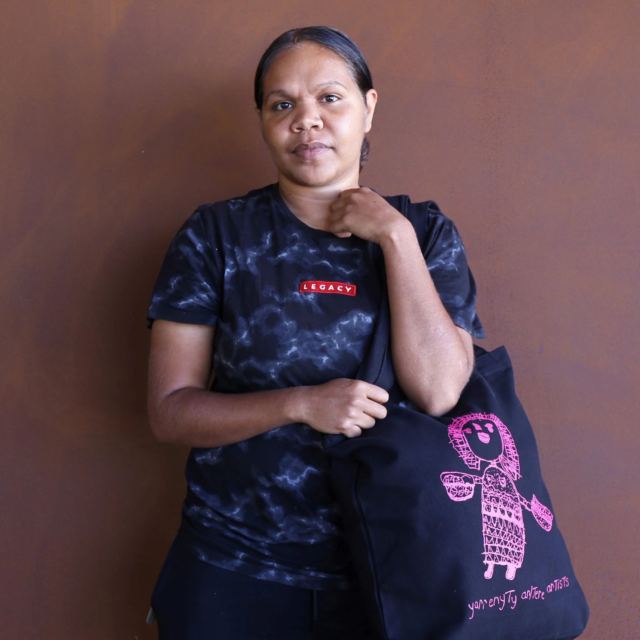 modelsquaretote.jpg