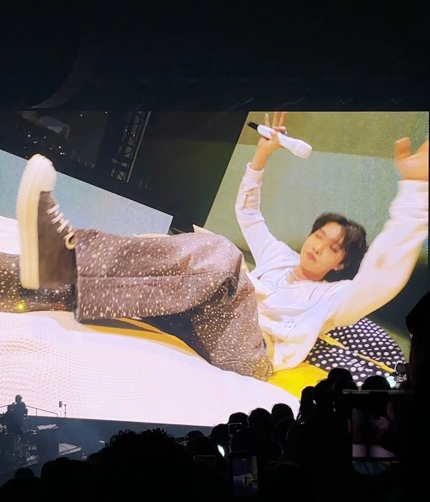jhope 13.jpg
