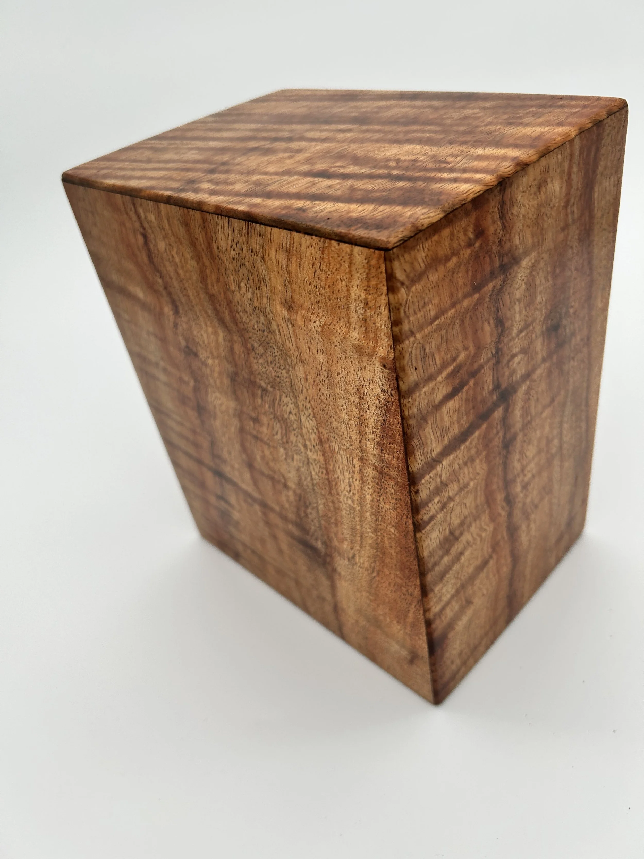 new urn B2.jpeg