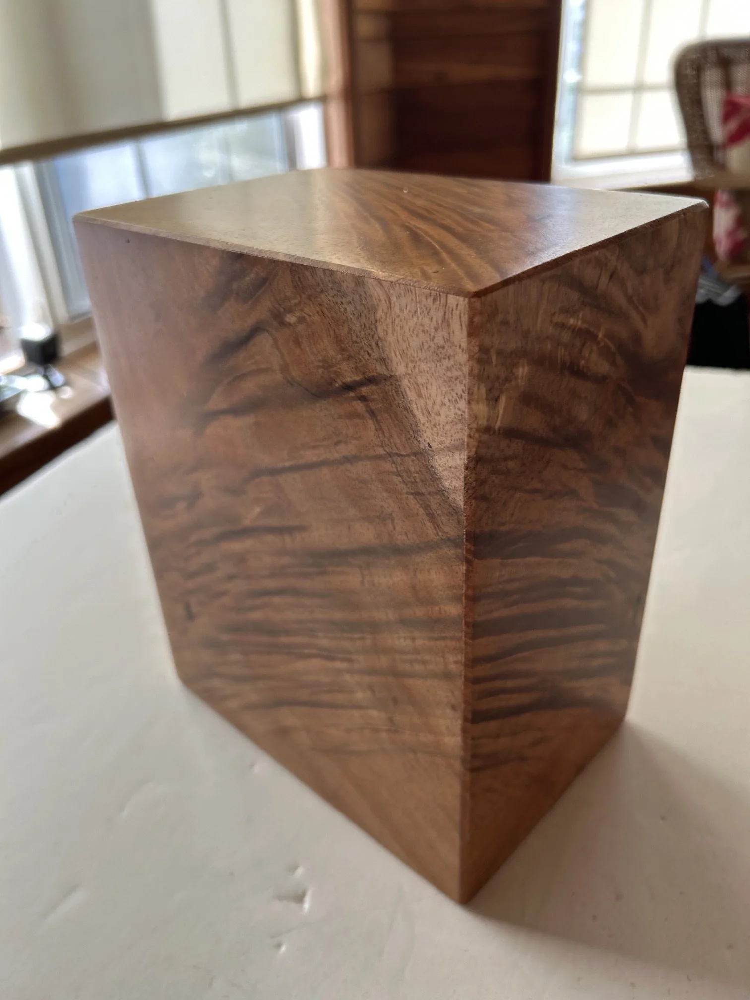 Urn1.jpeg