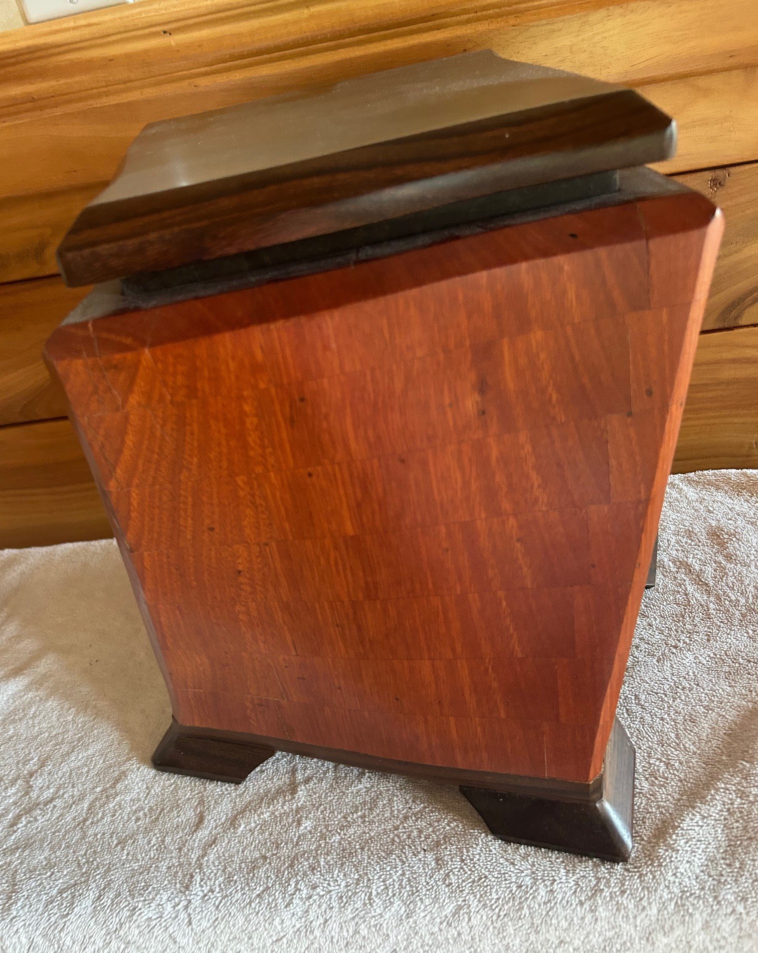 Urn2.jpg