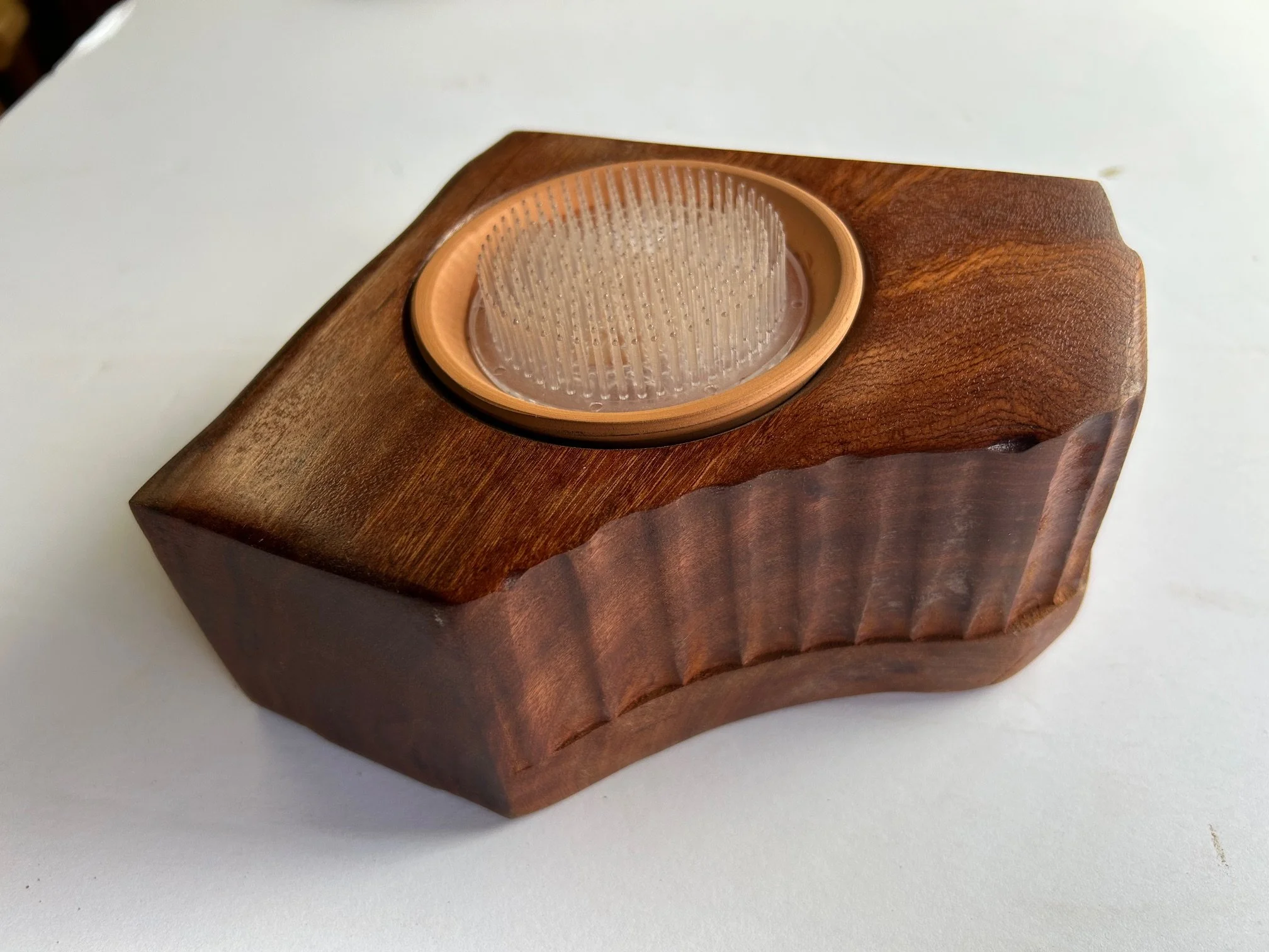 ROBUSTA VASE.jpg