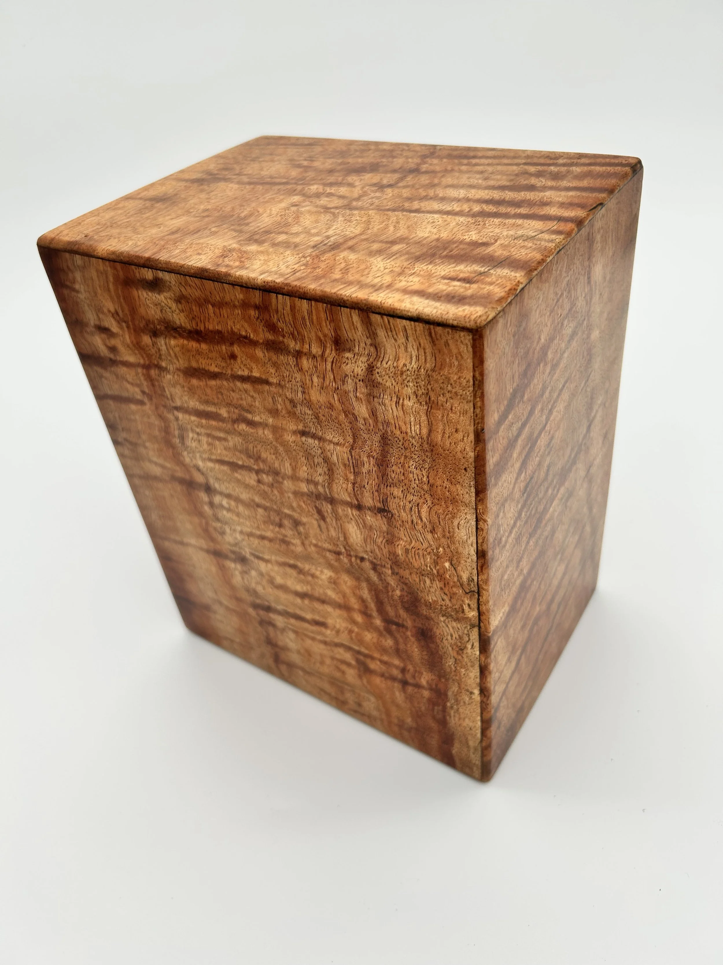 new urn B.jpeg