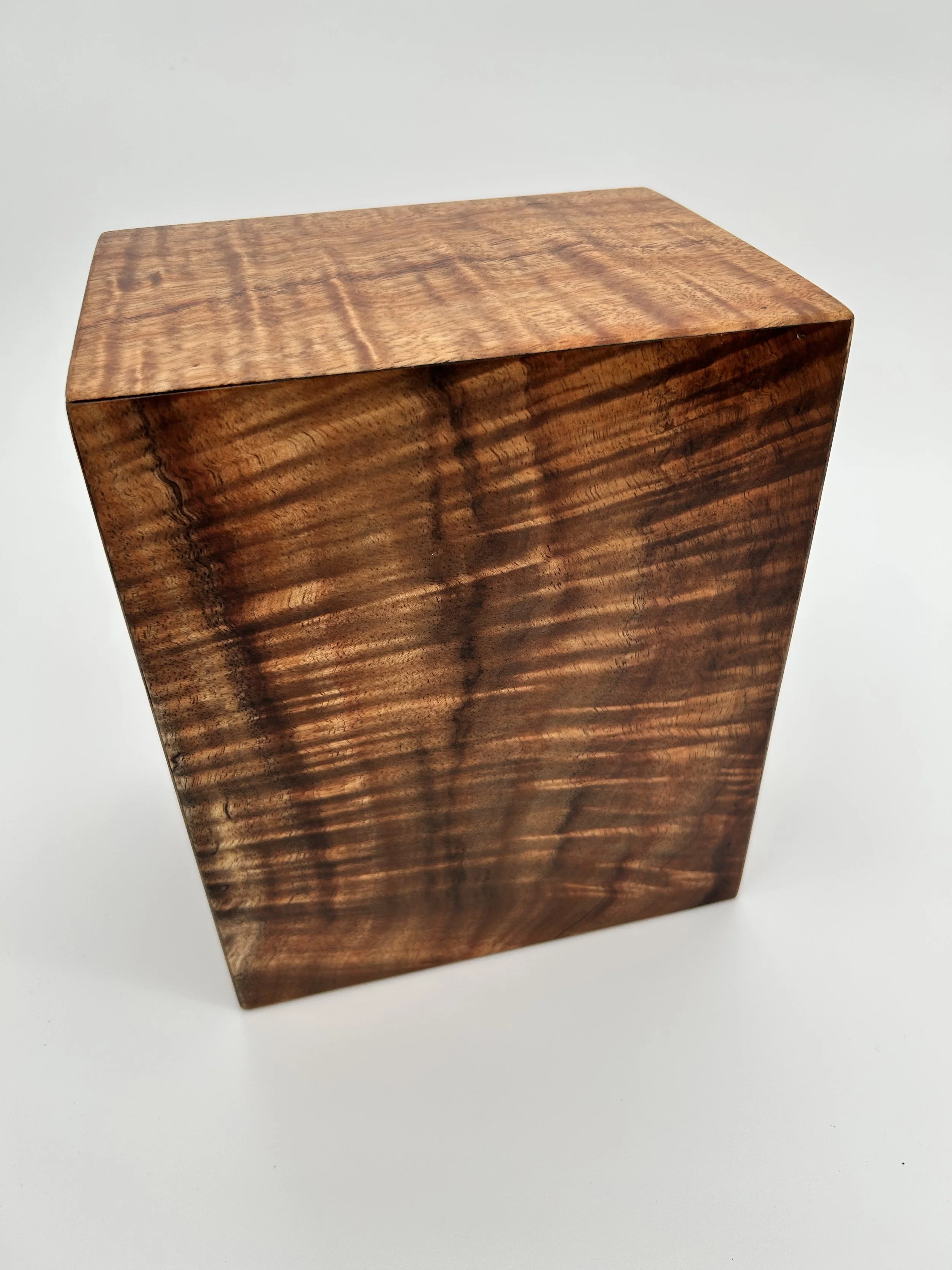 new urn A.jpeg