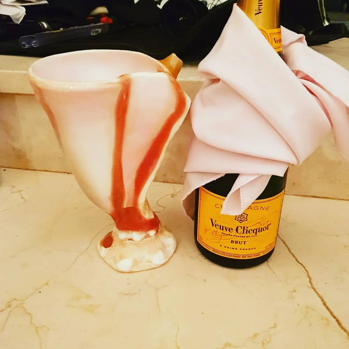 Support locals!!!
For a special welcome...our great friend made a Conch Cups and we add the Veuve Clicquot.
The beauty to live in a Caribbean island is to observe the hand craft Skills.
Tci Shell Man Mr. Stanford Handfield thanks so Much!

https://ch