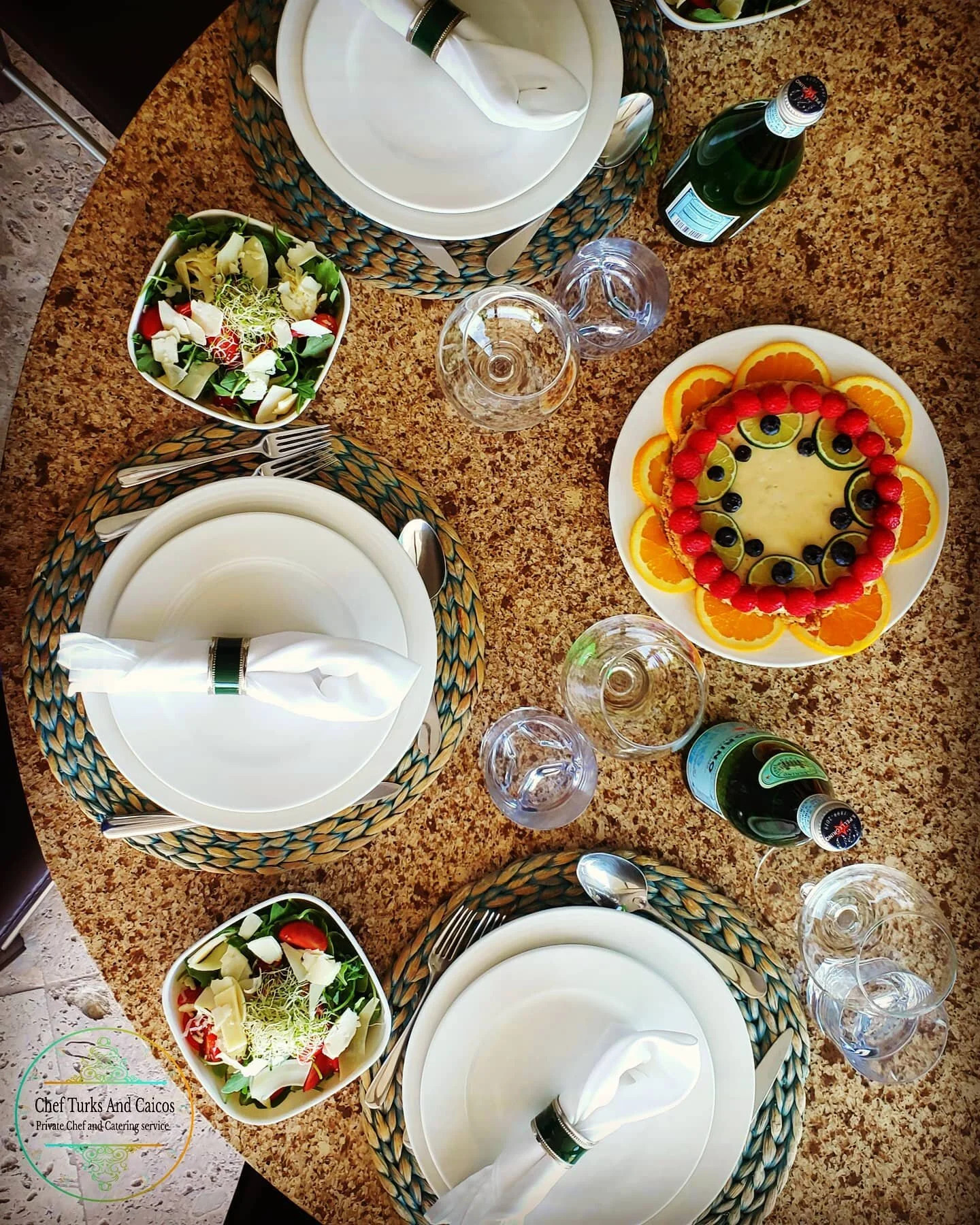 The most valuable Chef Experience in the  Turks and Caicos Island.
International and Caribbean Menu selections, Italian fine Dining and memorable culinary fusion adventures.
We take great pleasure in creating beautiful and happy memories with you!

R