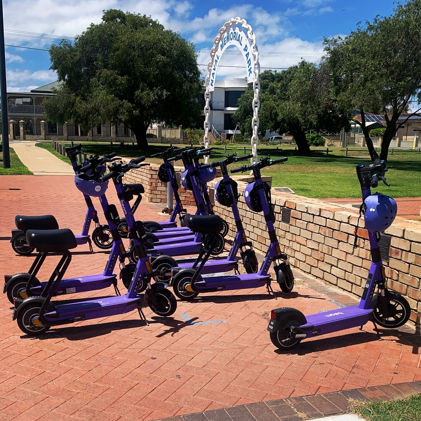 We love these @ridebeamau e-scooters out the front of the park 💜 Beam Mobility Australia are Australia&rsquo;s only Certified Carbon Neutral e-scooters so a big thumbs up from us! 👍👍👍
.
#beambooster #escooter #escooterlife #ceeandsee #beachlife #